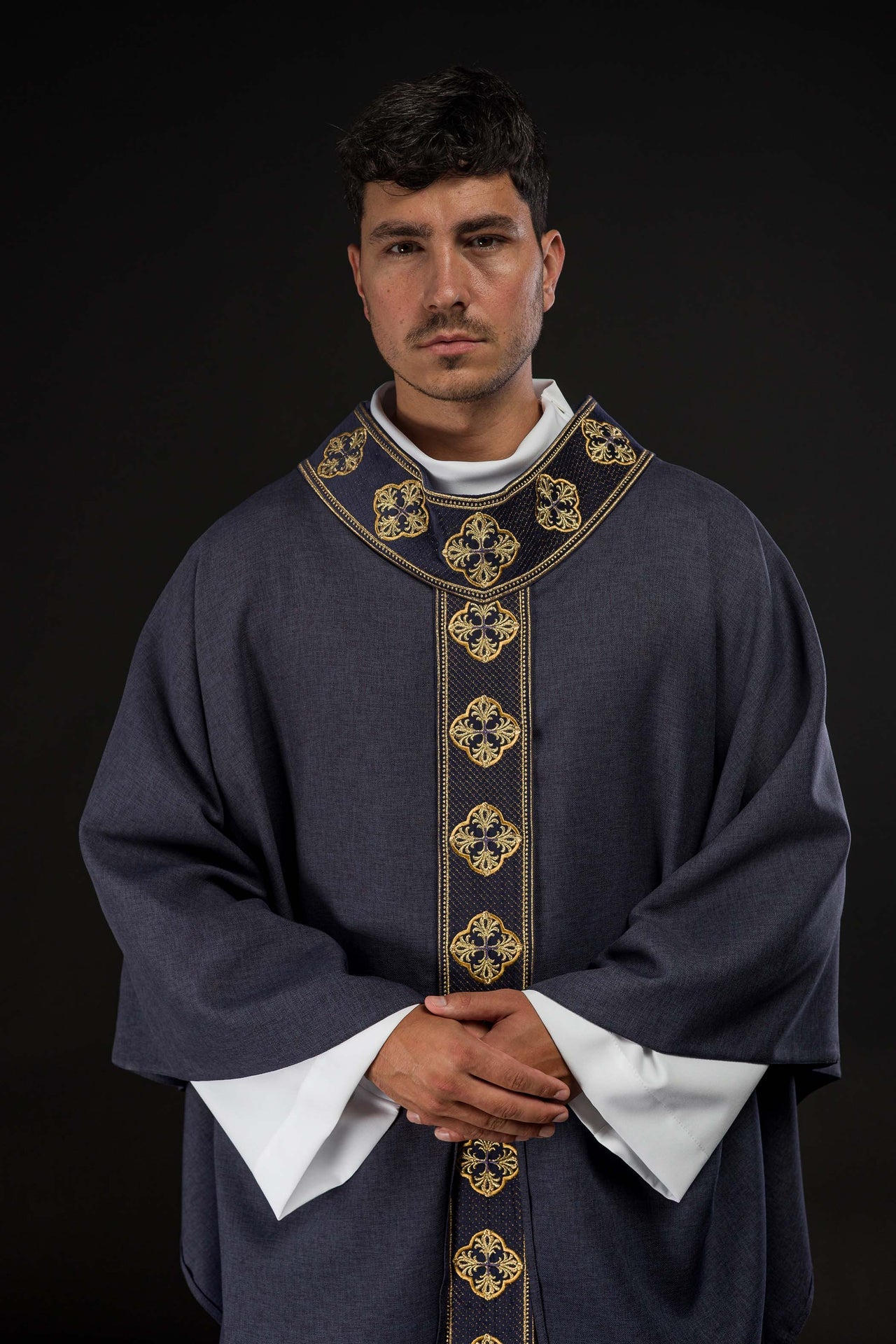 Purple chasuble with embroidered belt and cross collar