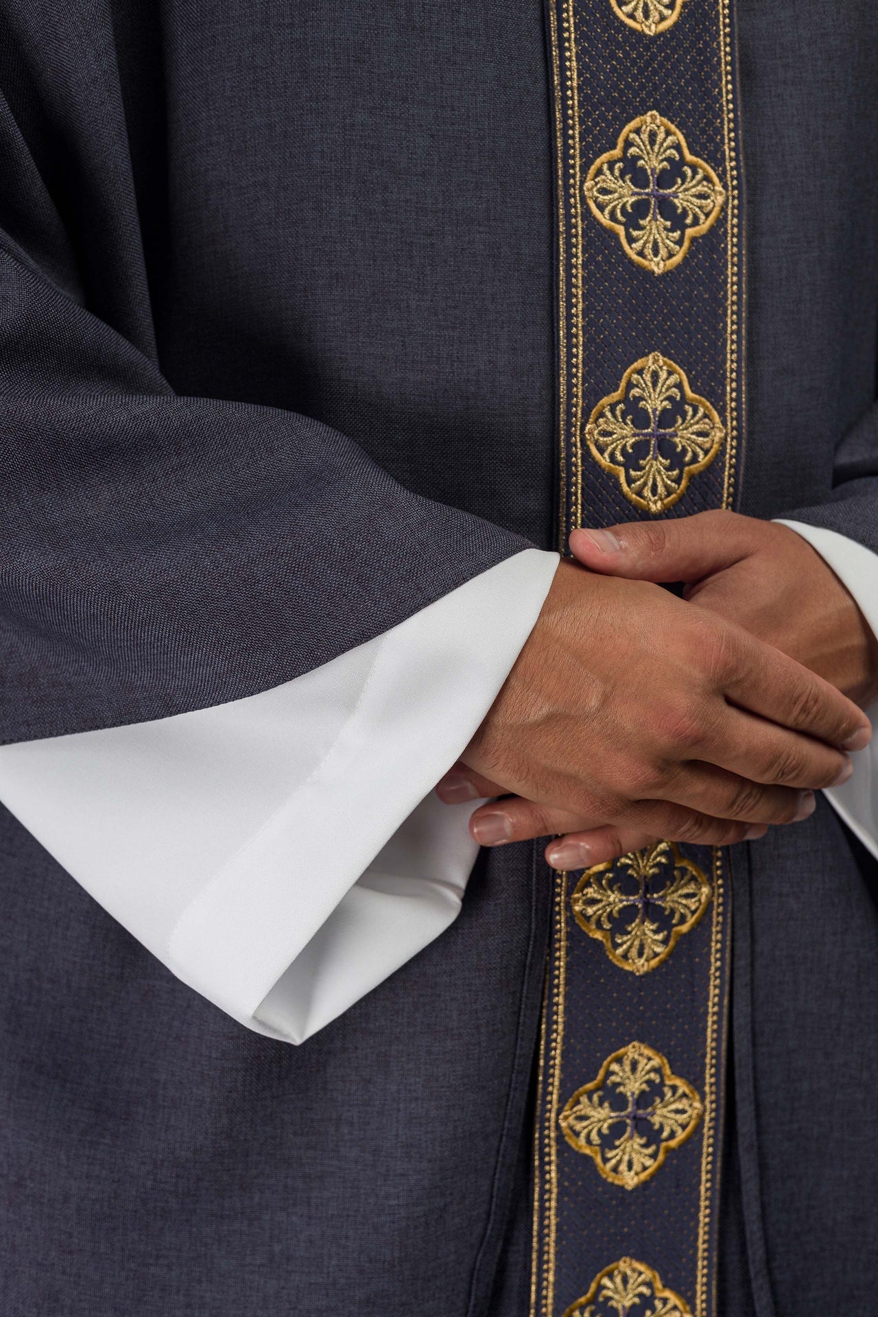 Purple chasuble with embroidered belt and cross collar