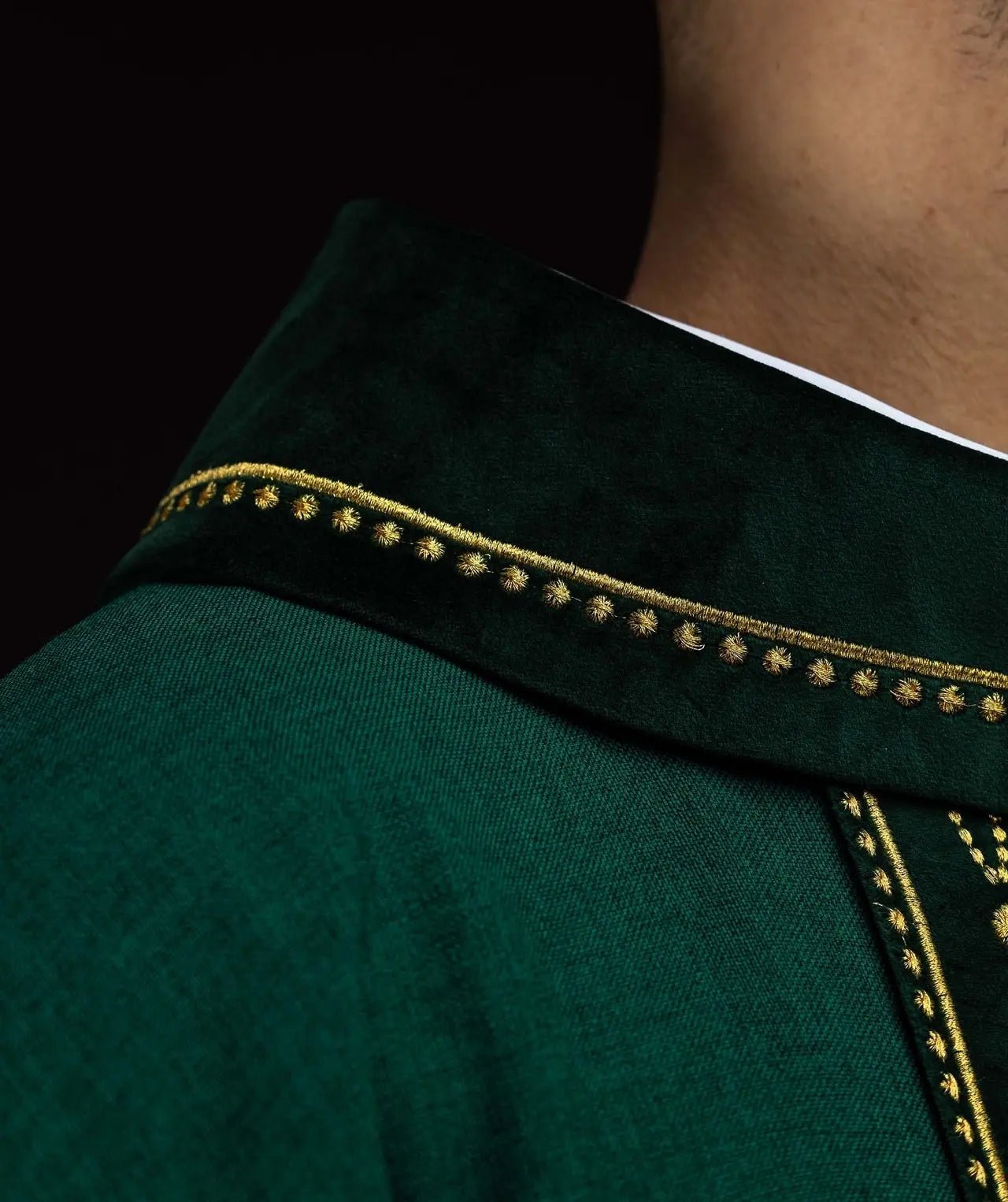 Liturgical chasuble with richly decorated belt in crosses in green