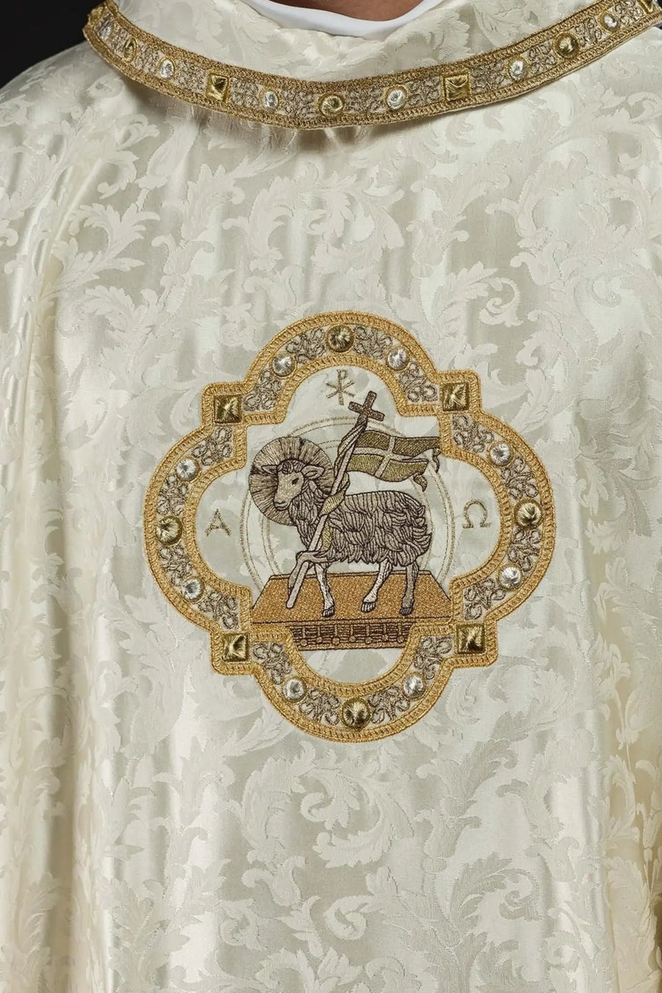 Chasuble with Easter lamb sewn on decorative fabric