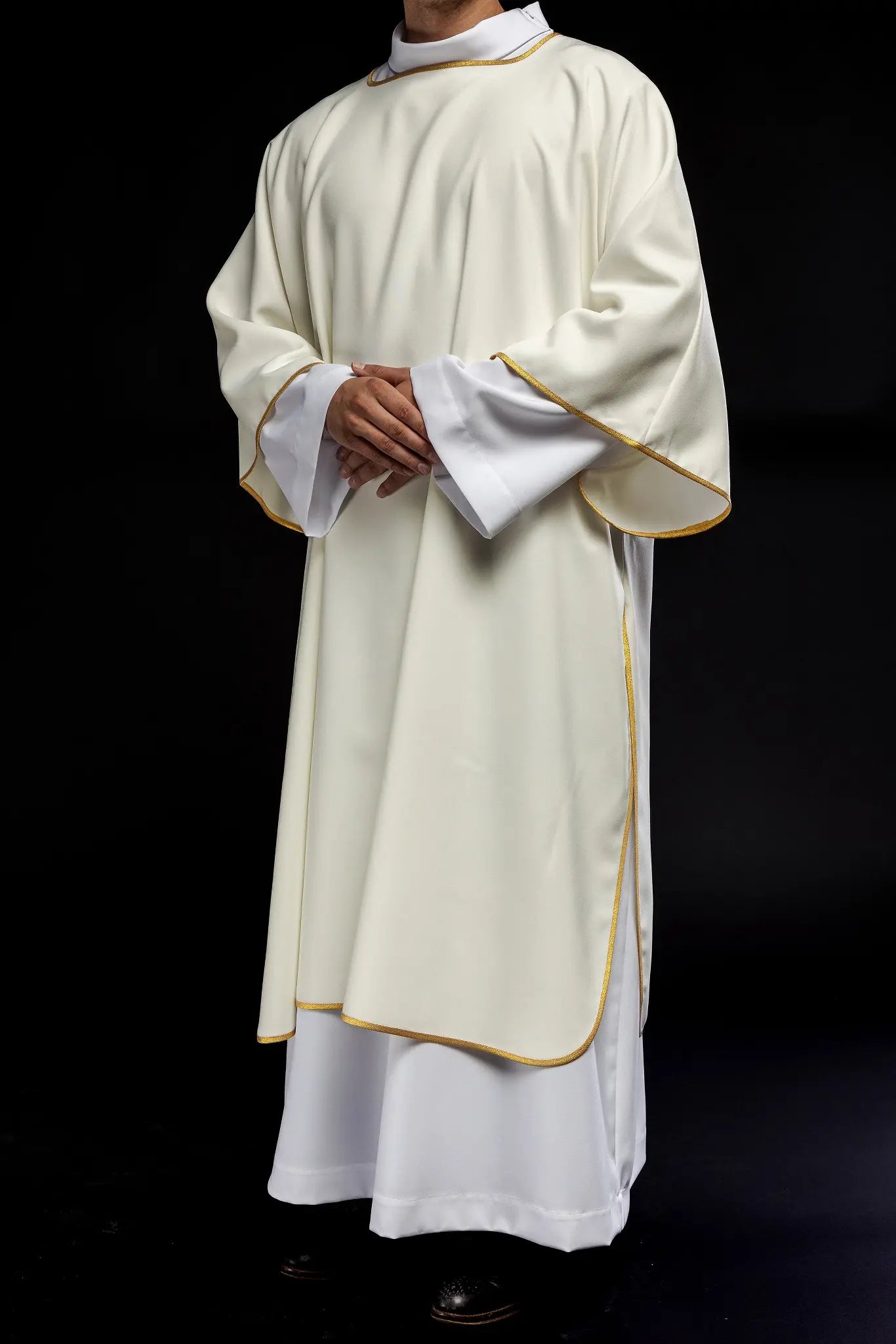 Smooth dalmatics with gold trim ecru