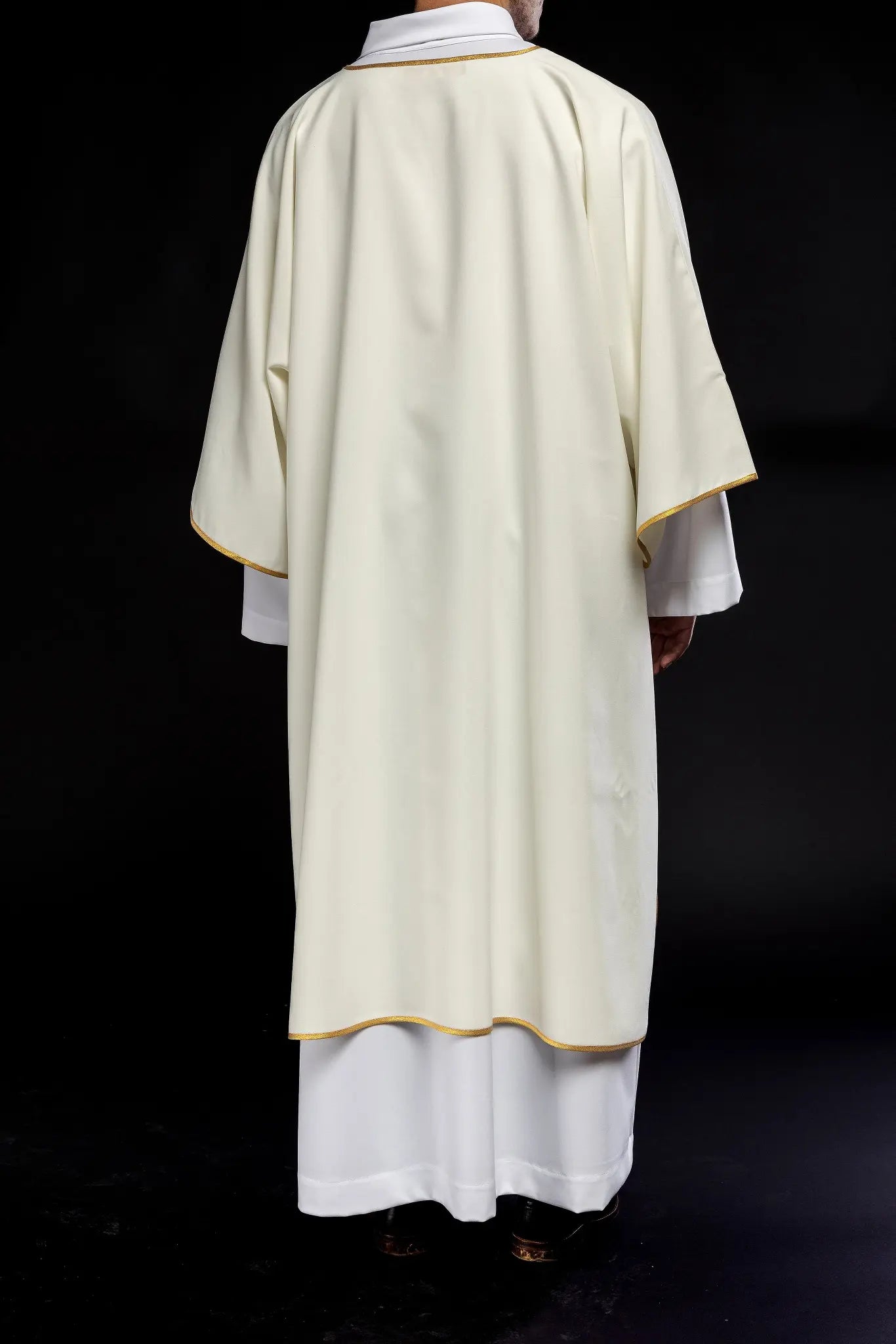 Smooth dalmatics with gold trim ecru