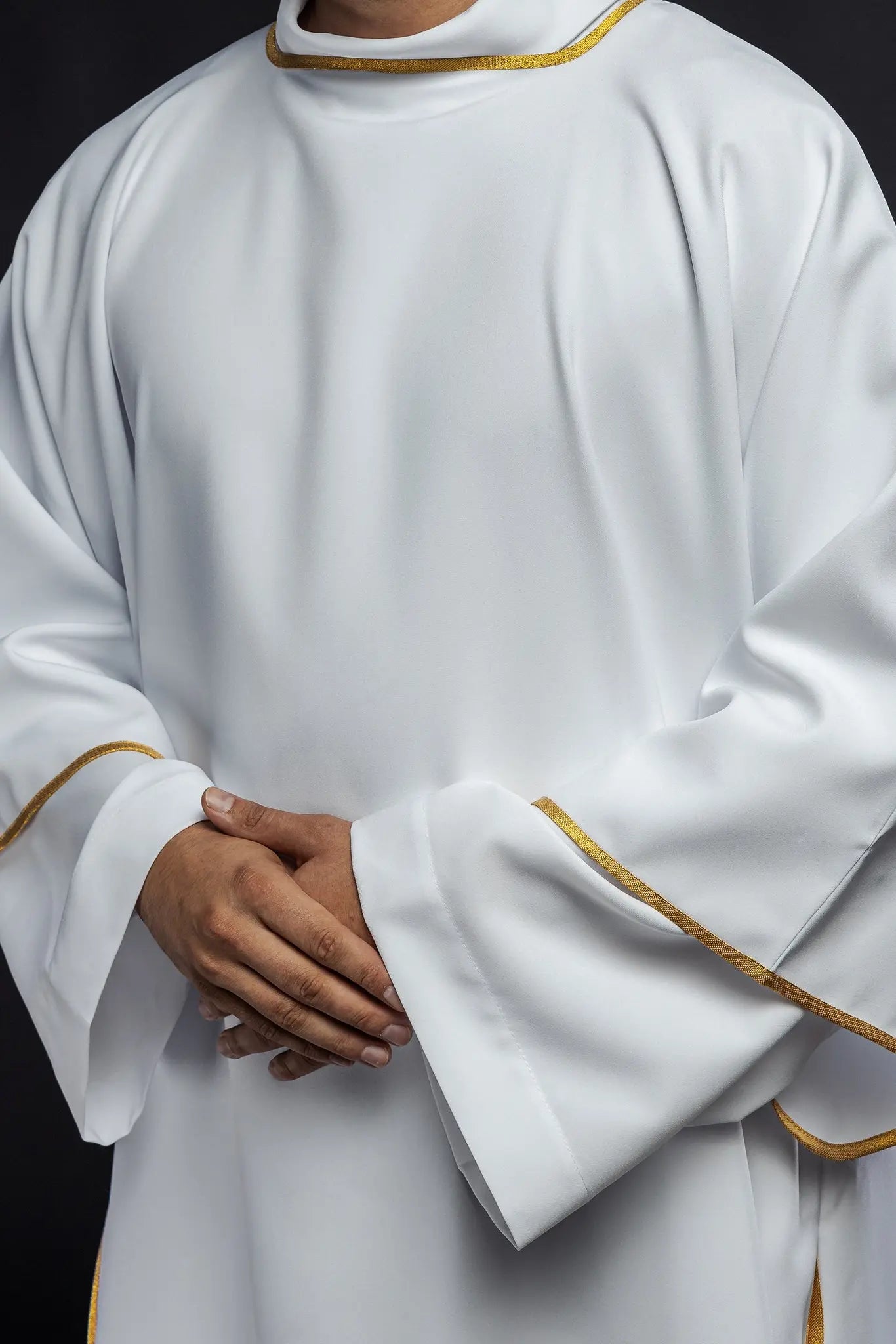 Smooth dalmatics with gold trim white