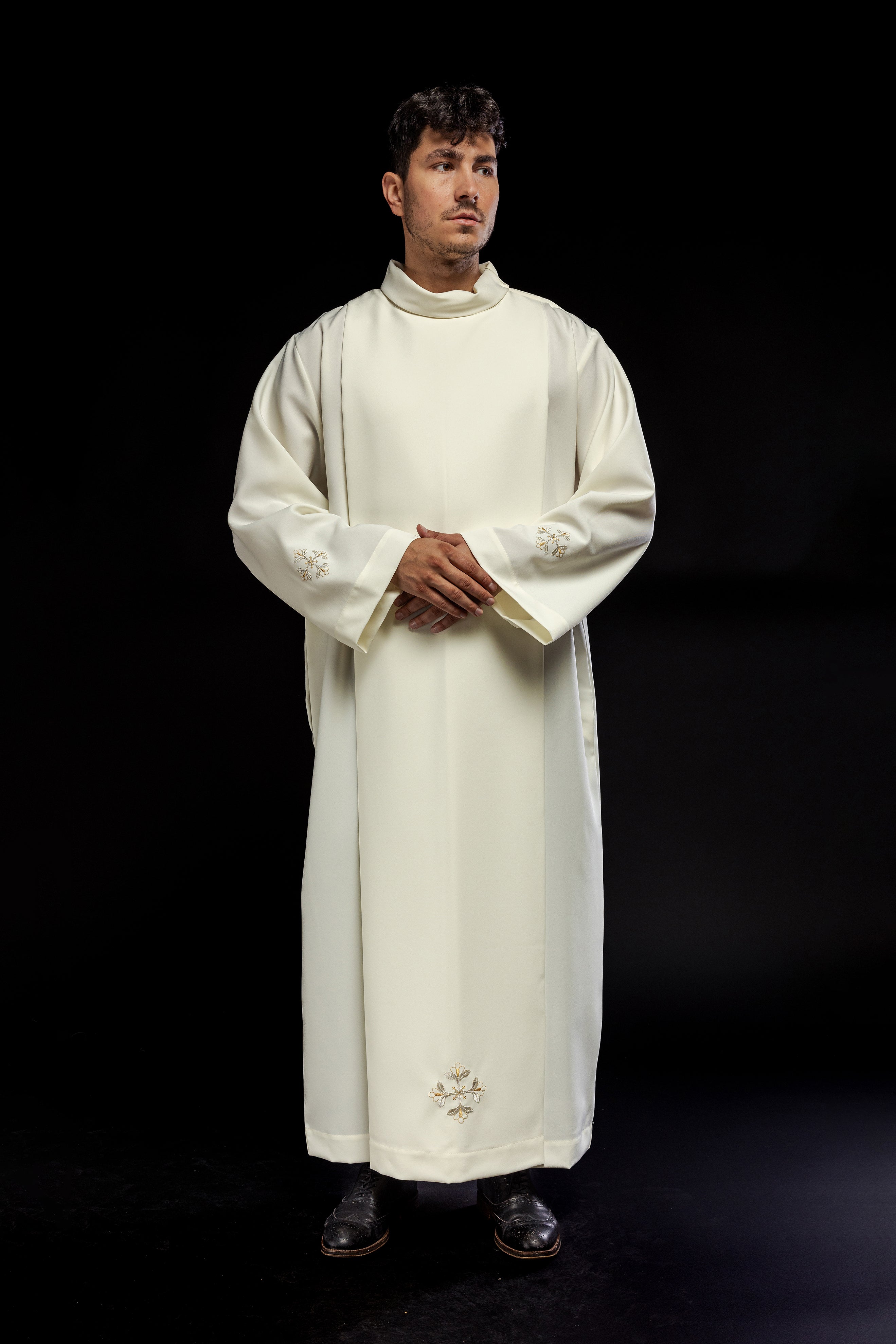 Turtleneck priest's robe decorated with ecru embroidery