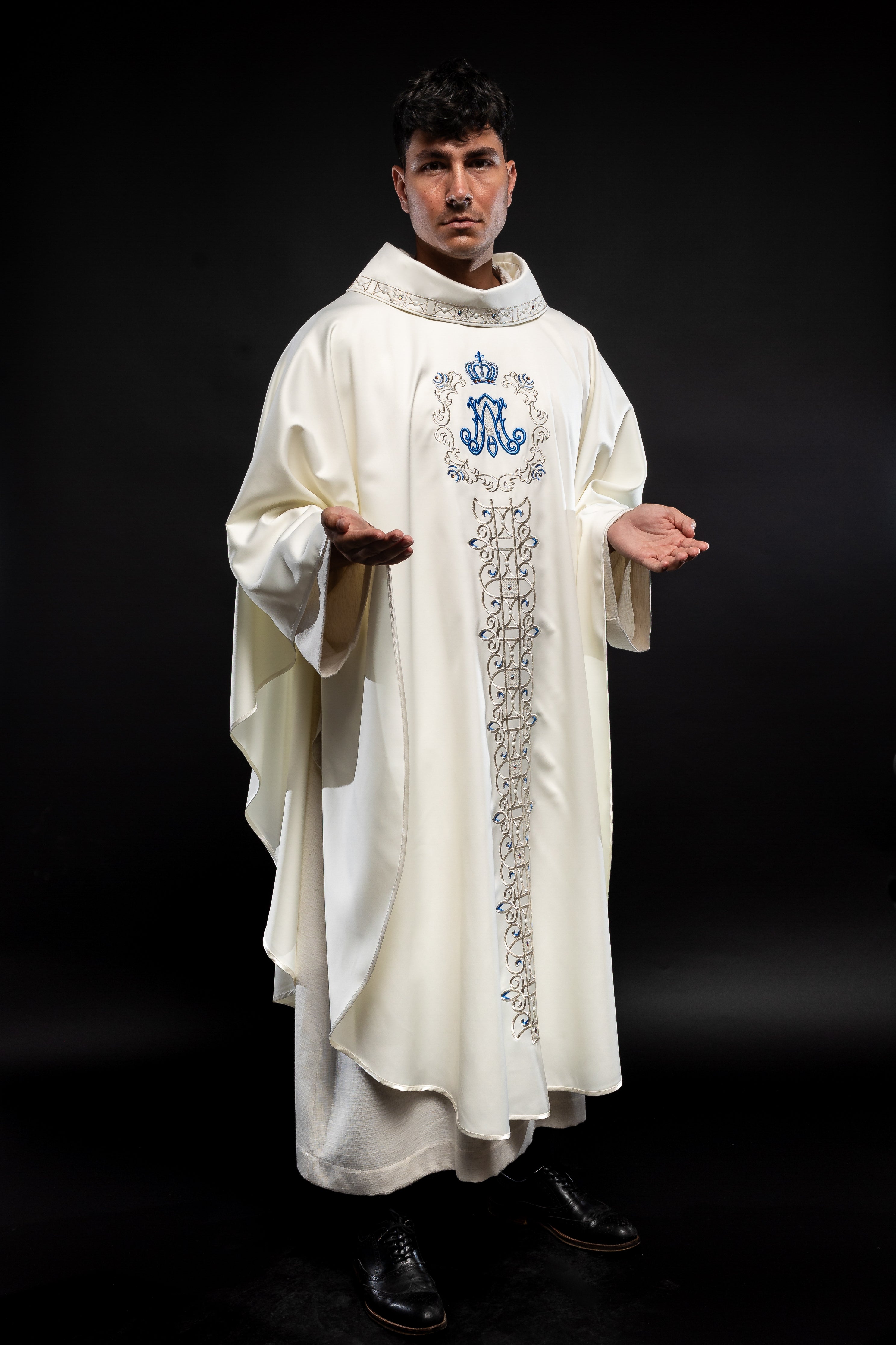 Chasuble with embroidered Marian belt