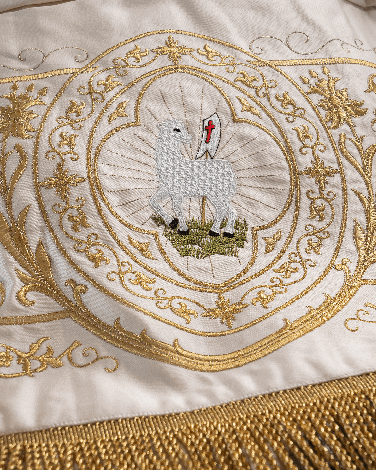 Baldachim haftowany
