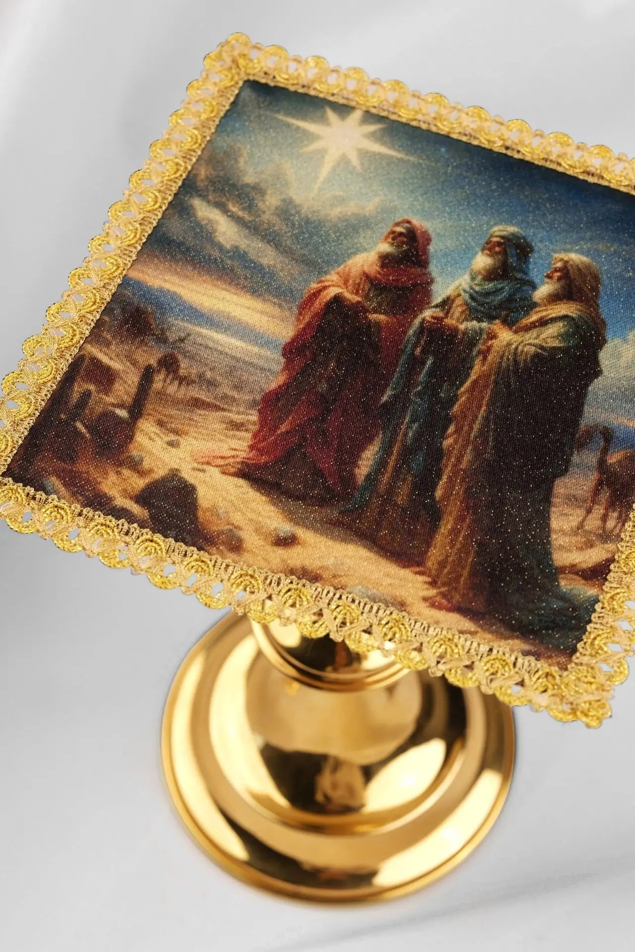 Chalice linen with palla depicting the Three Kings