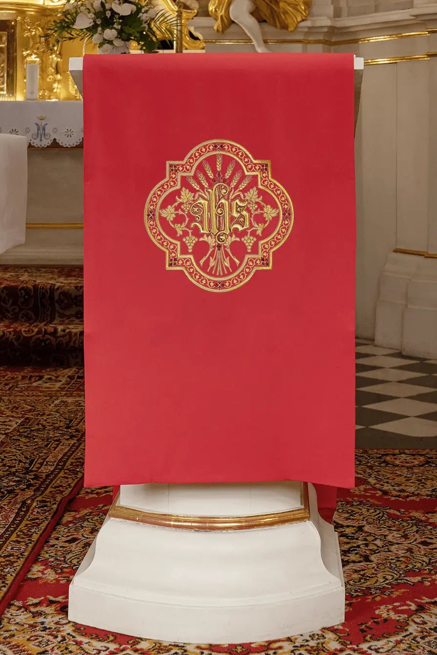 Gold embroidered lectionary napkin I JHS