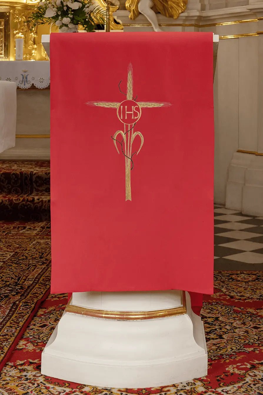 Serviette for lectionary with gold cross embroidery