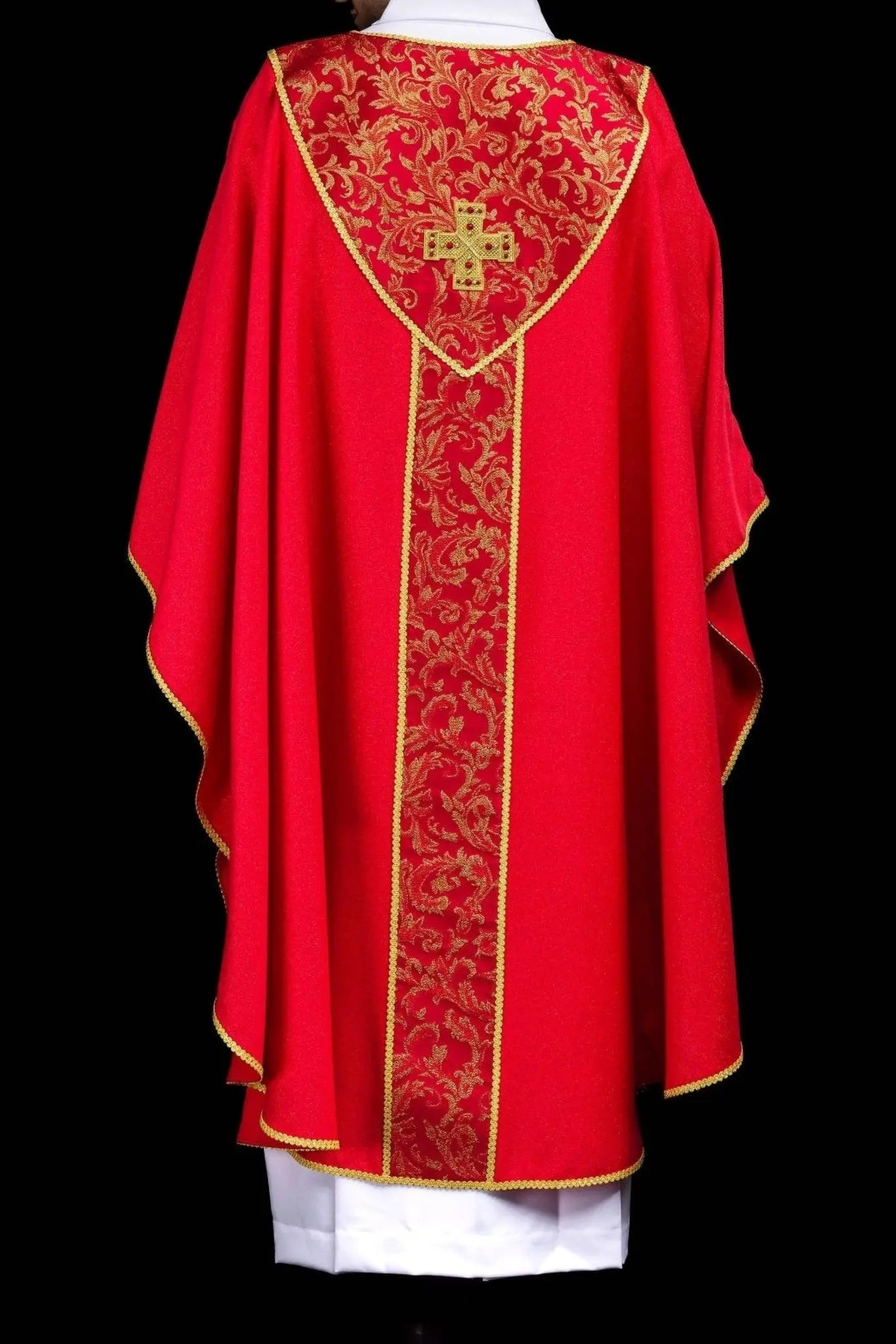Red chasuble with cross and jacquard fabric