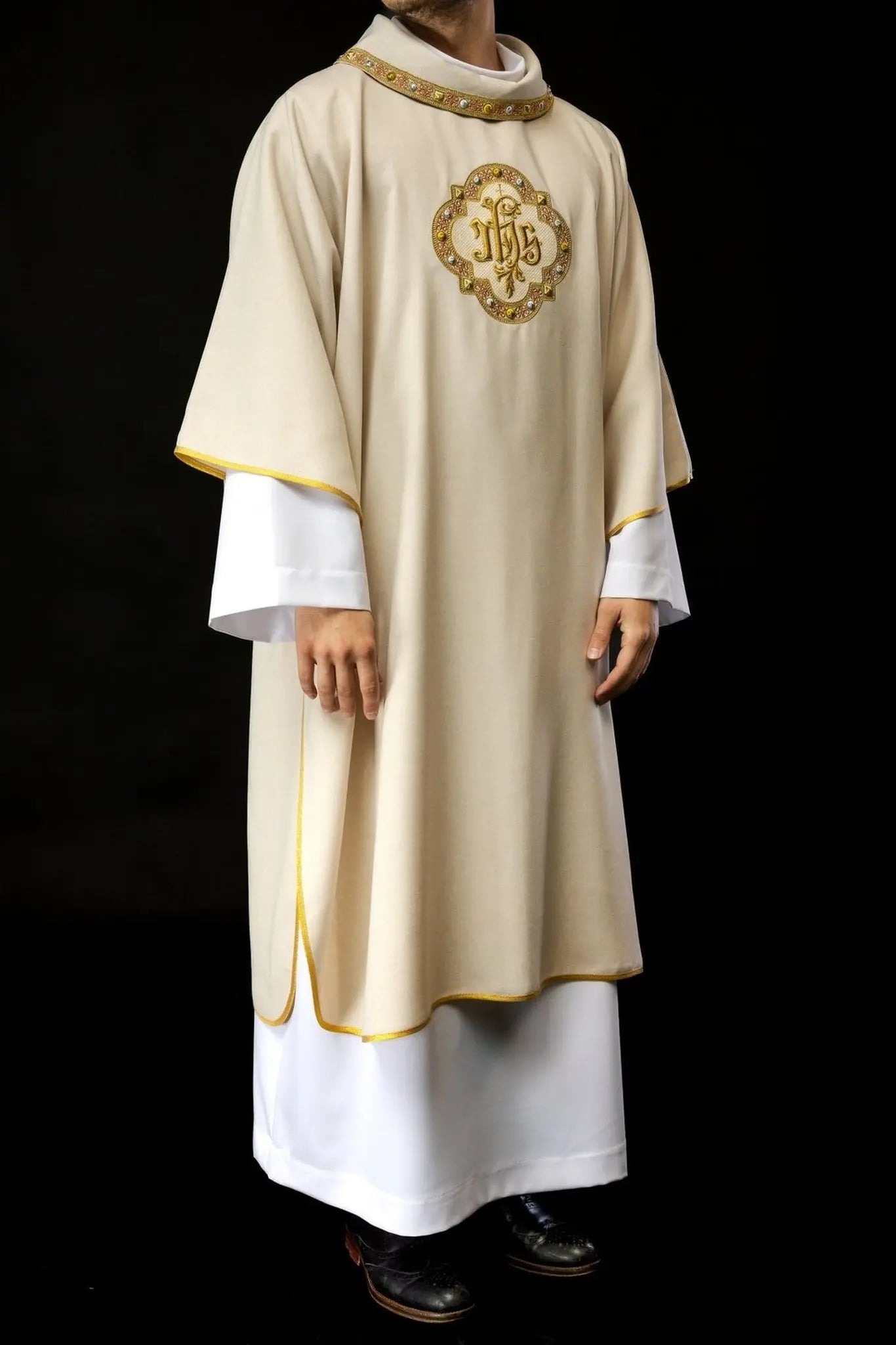 Dalmatica with IHS symbol and ecru collar
