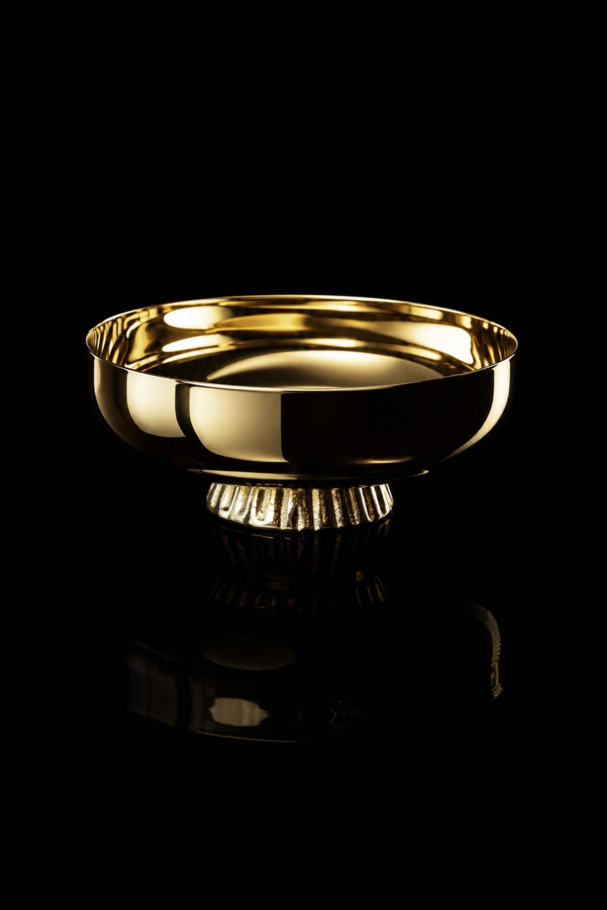 Gold-plated paten for concelebration, 5.5 in (14 cm), gold, front view