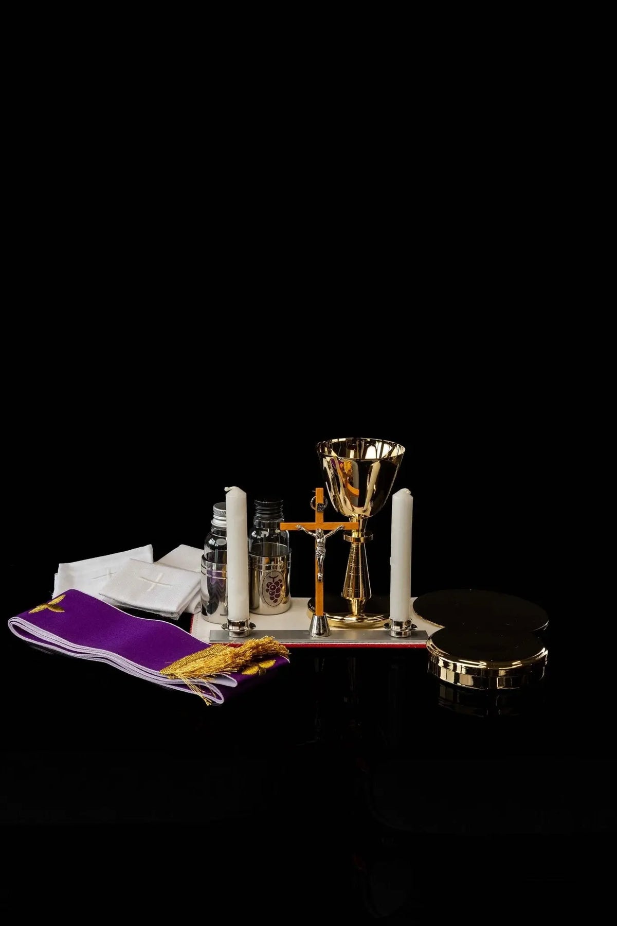 Mission case liturgical equipment set, contents displayed