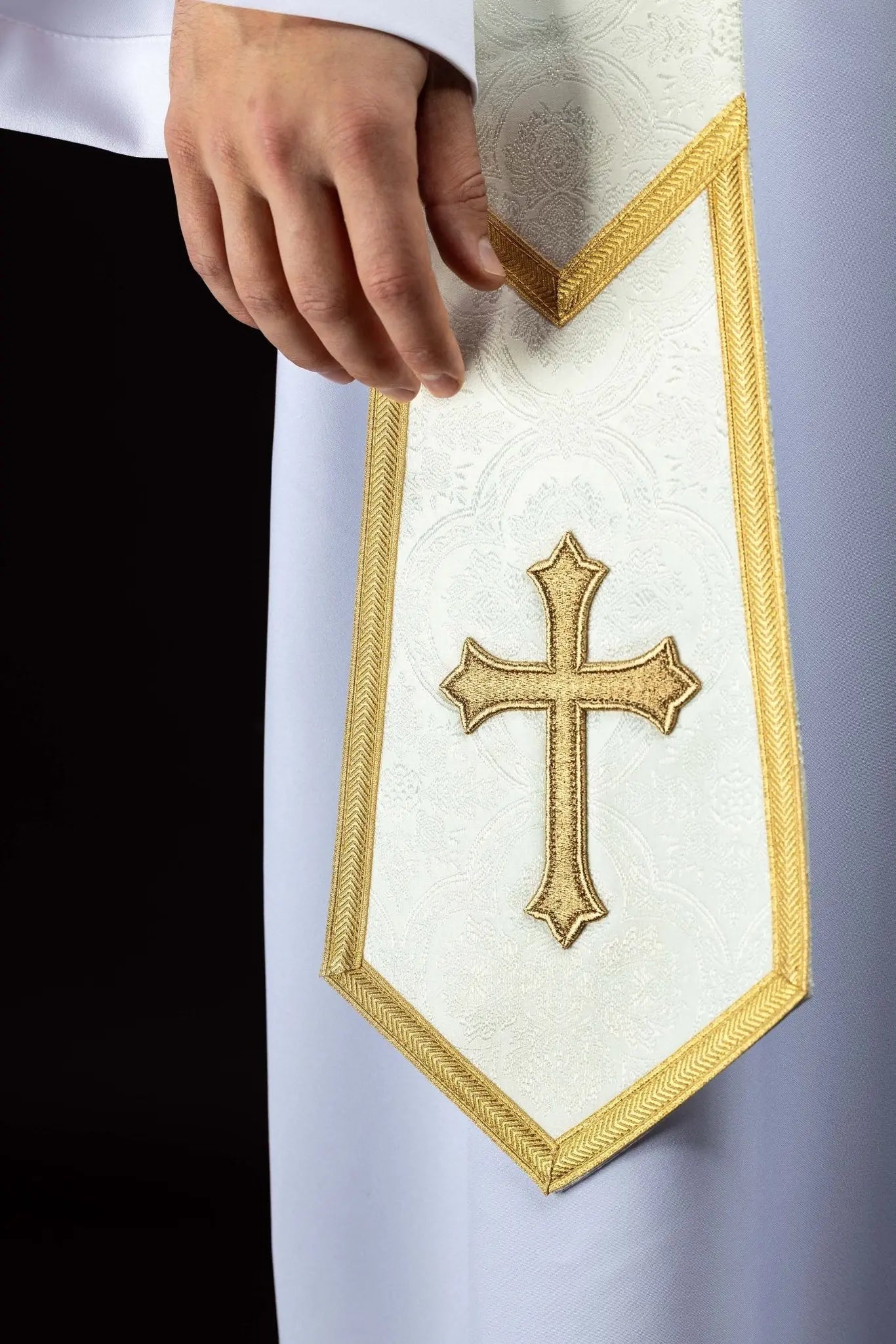 Ecru Jacquard Stole with Embroidered Cross - HAFTINA ATELIER