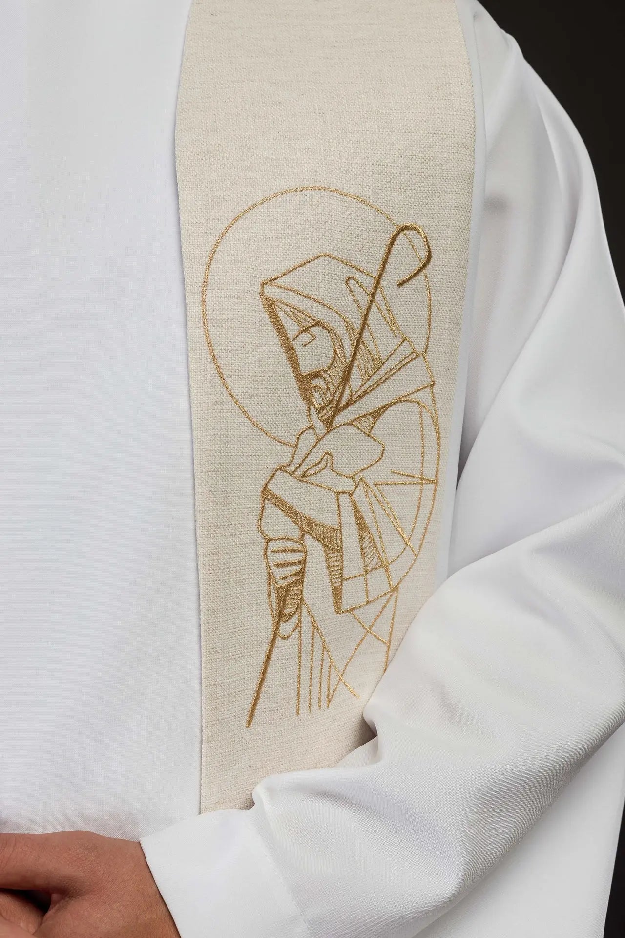 Embroidered stole "Jesus the Good Shepherd" in ecru - HAFTINA ATELIER