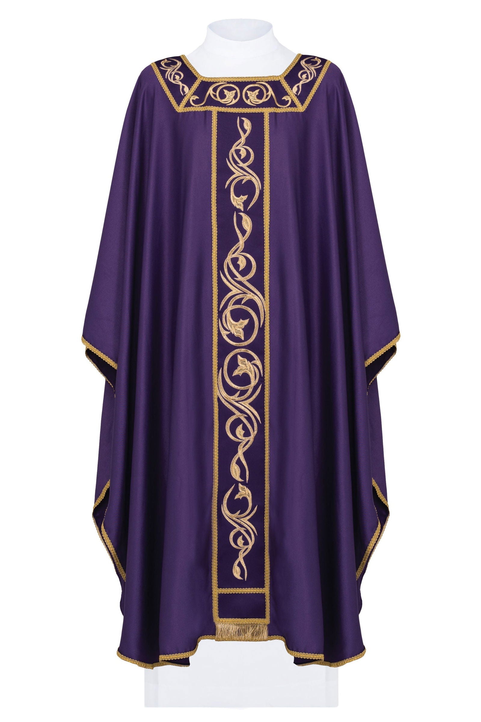 Purple chasuble embroidered on lightweight fabric