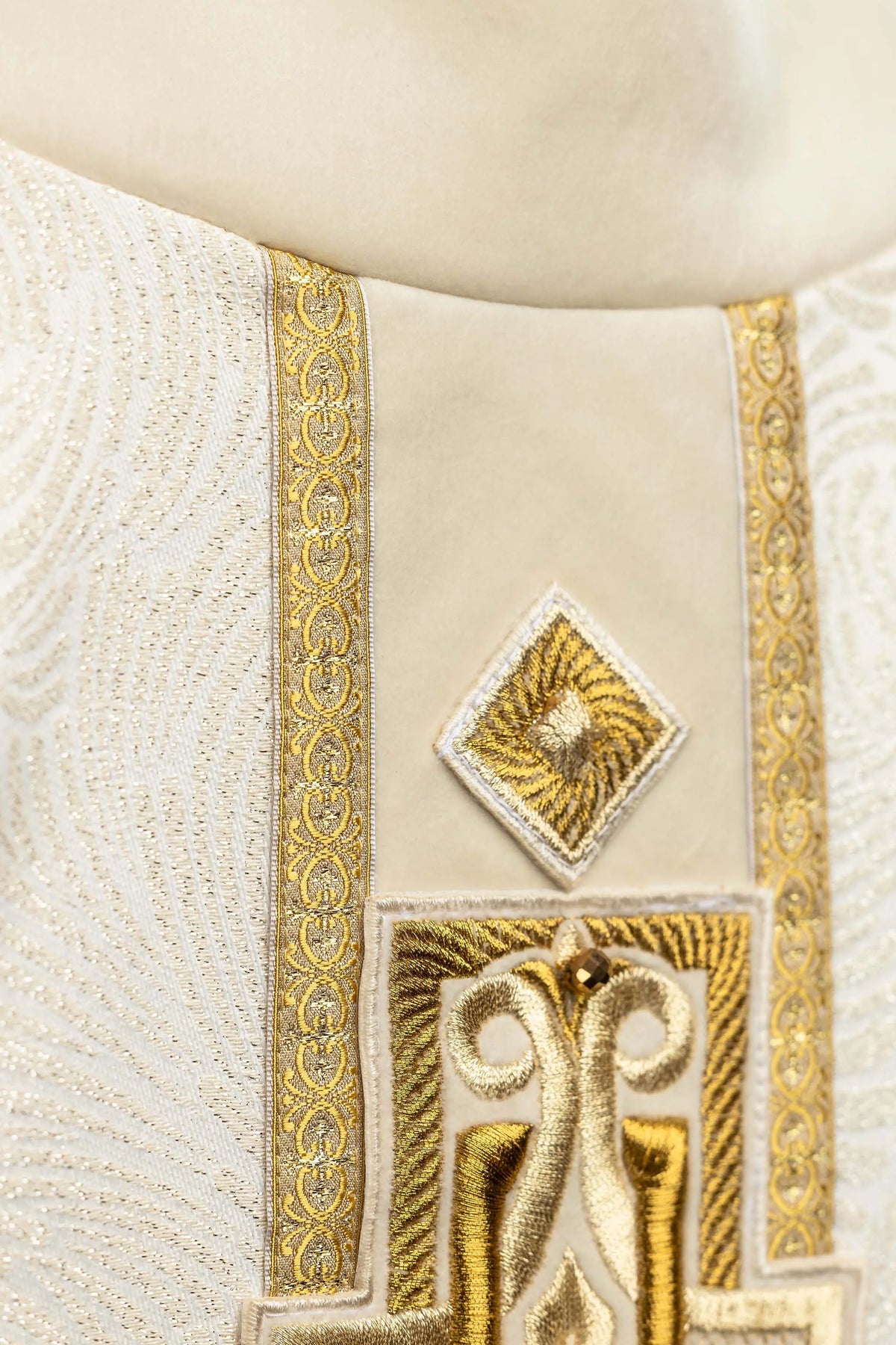 Ecru handmade chasuble for Easter with embroidered cross, front embroidery close-up