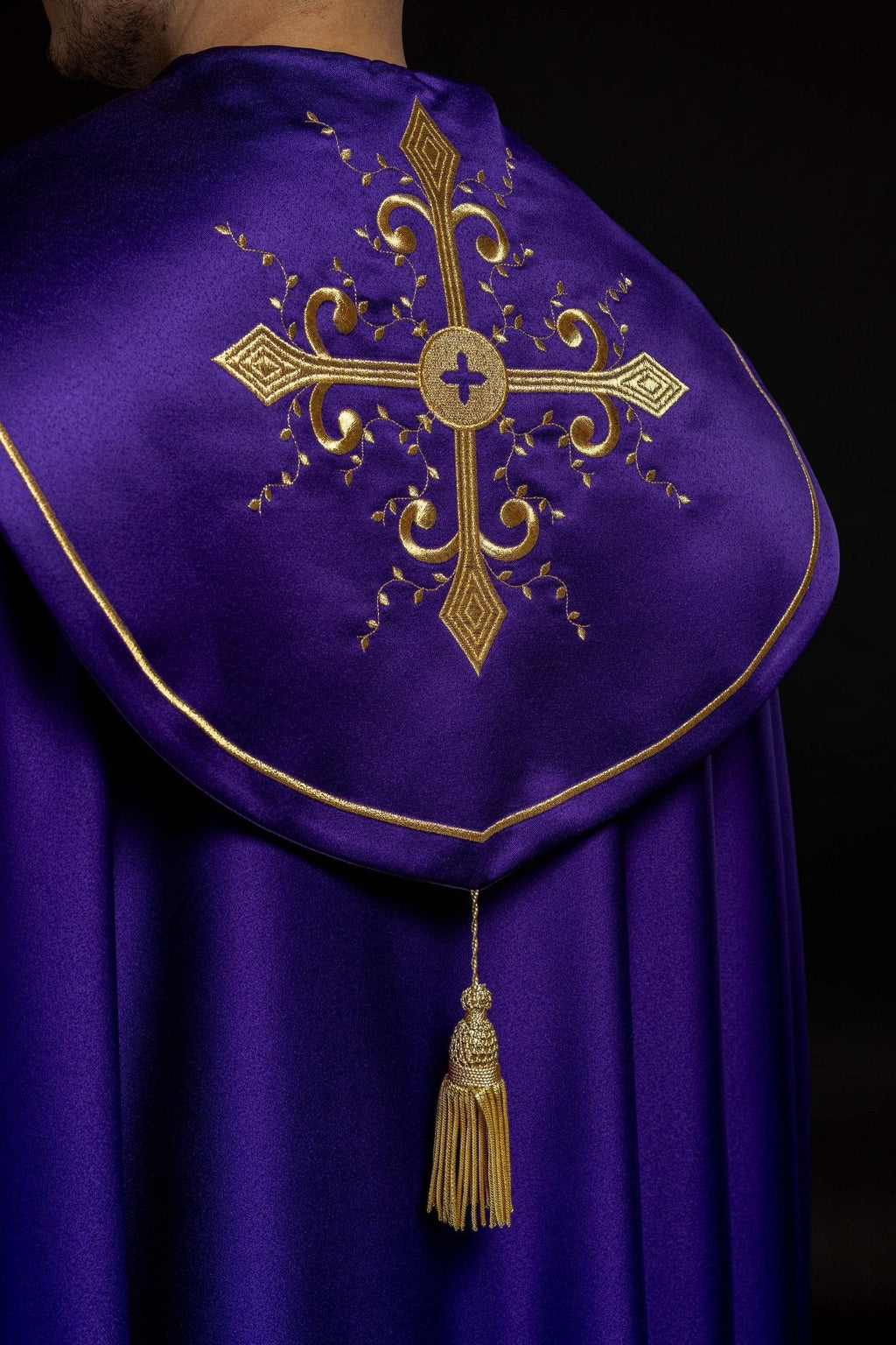 Kapa liturgiczna haftowana fioletowa