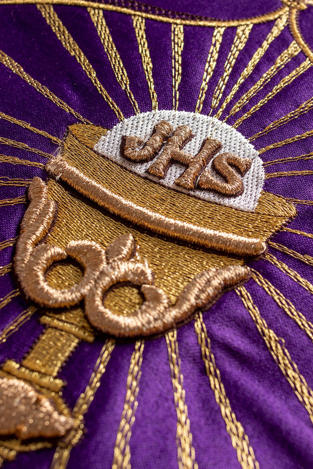 Liturgical chapel embroidered with monogram in chalices in purple