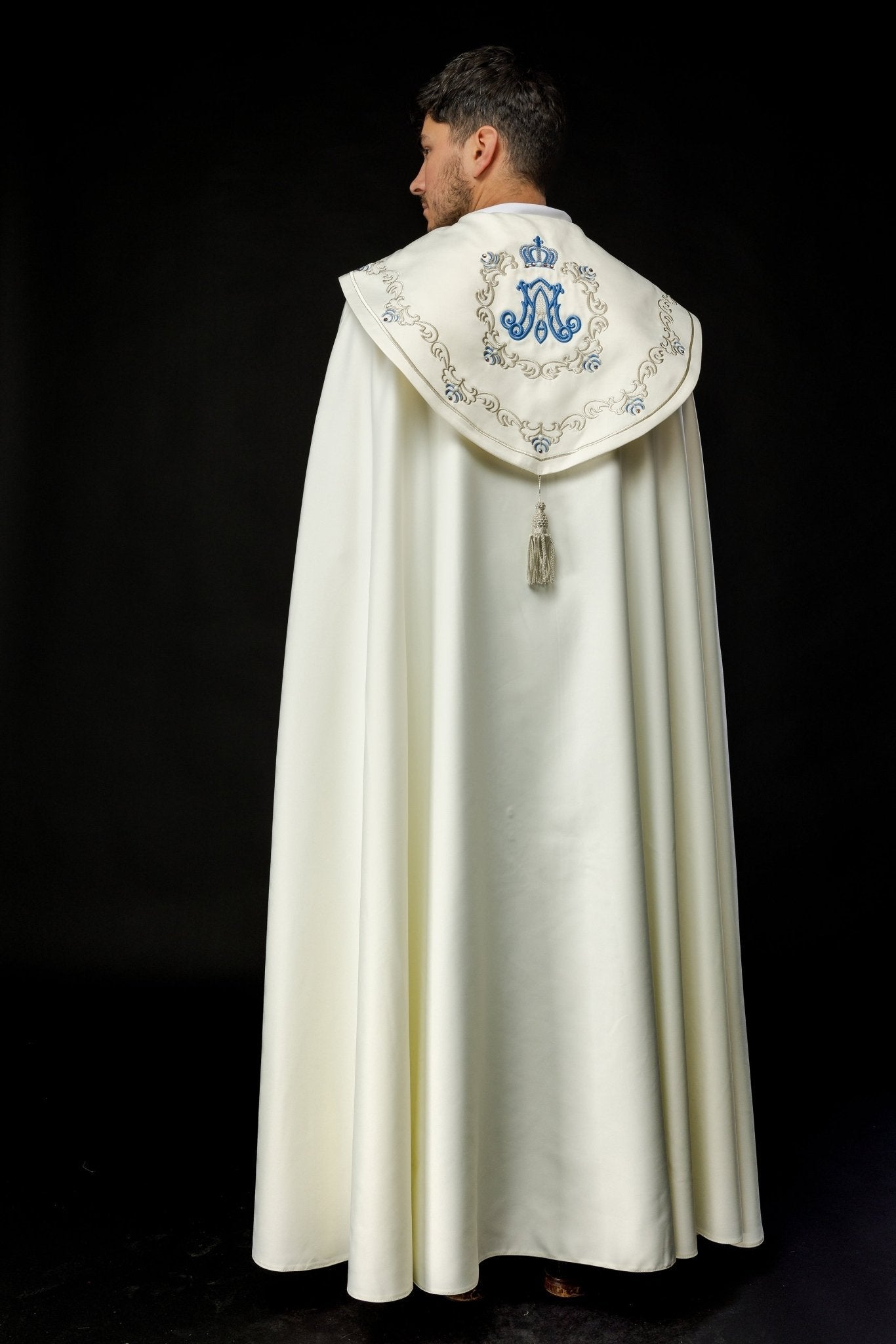 Kapa Liturgiczna Haftowana Z Symbolem Maryjnym