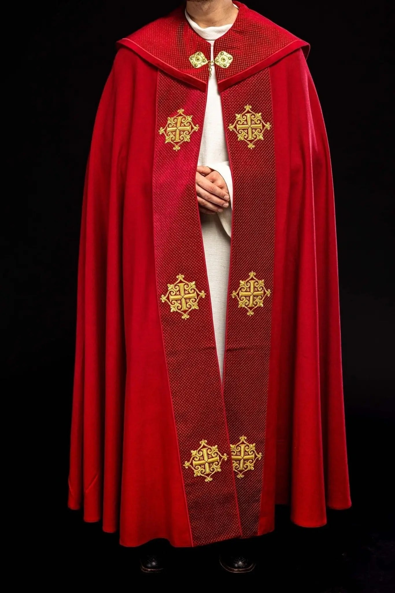 Liturgical cape with red velvet belt and embroidery of crosses