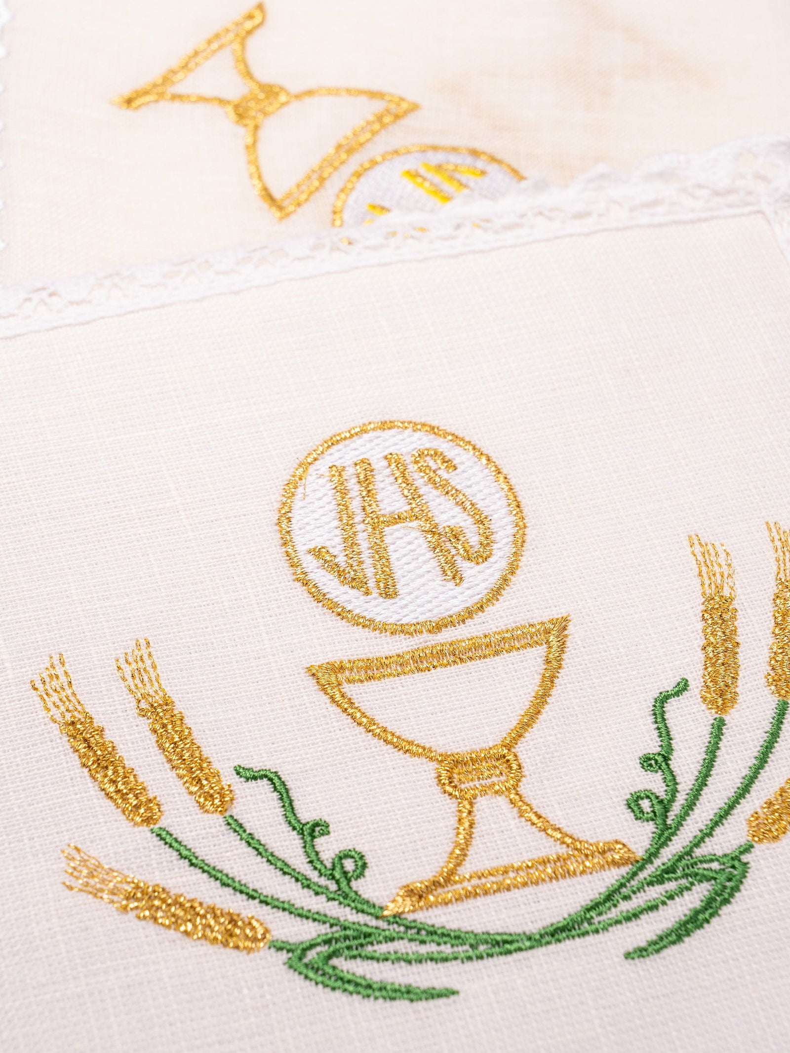 Linen chalice set with eucharistic embroidery JHS