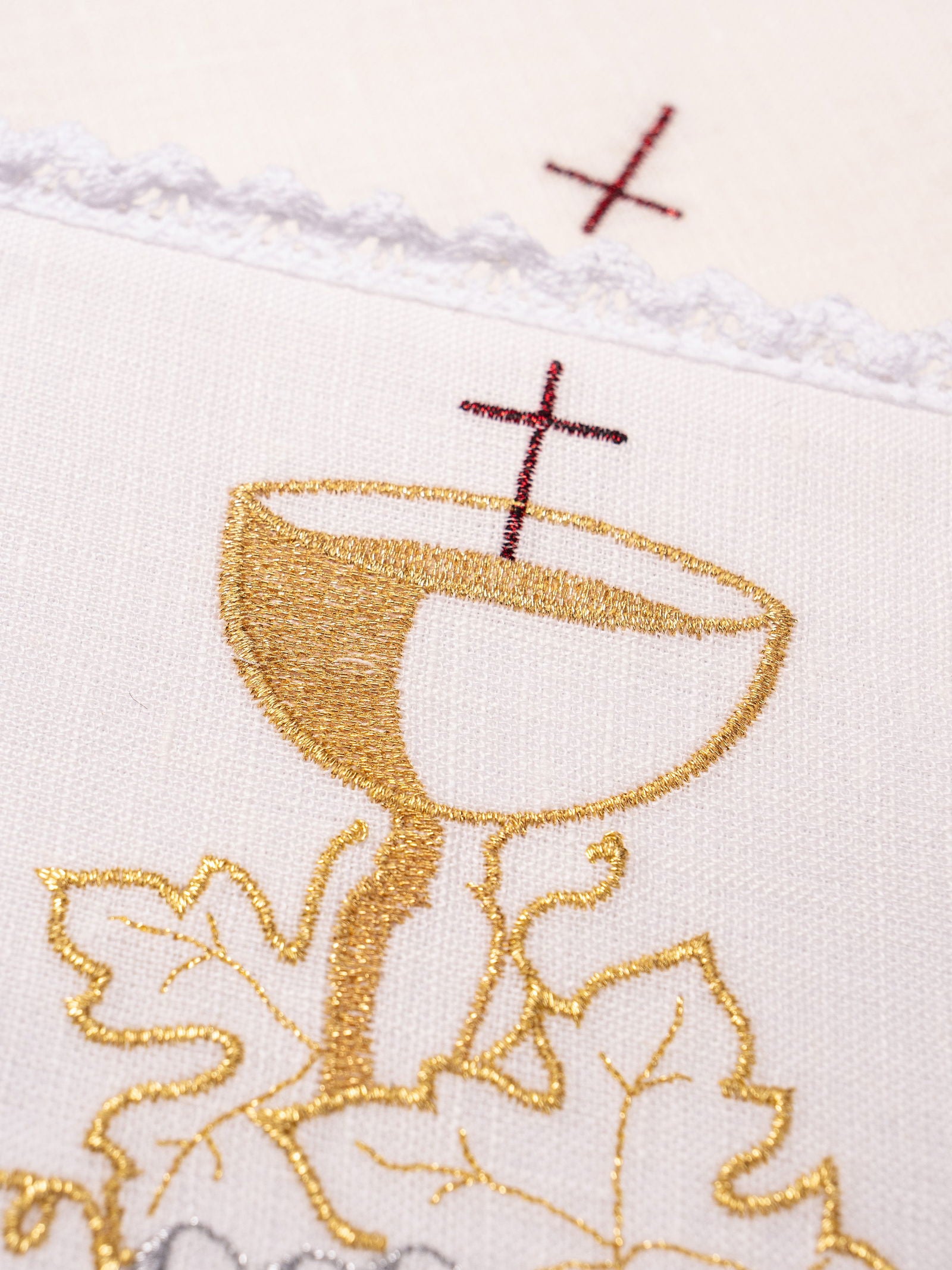 Linen chalice set with eucharistic embroidery chalice