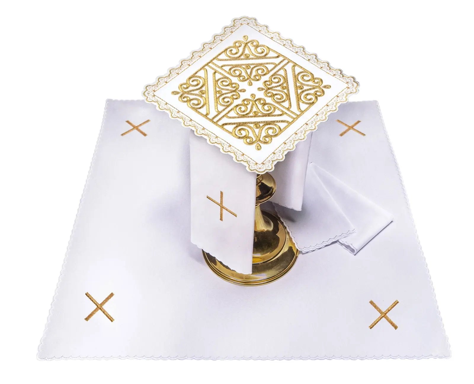 Cup set with cross motif on gold embroidery