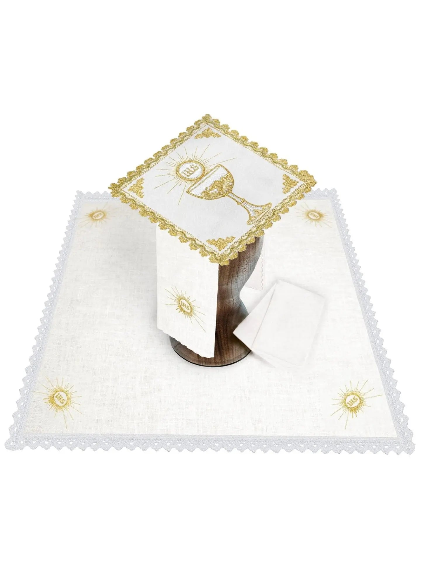 Chalice set with golden chalice motif