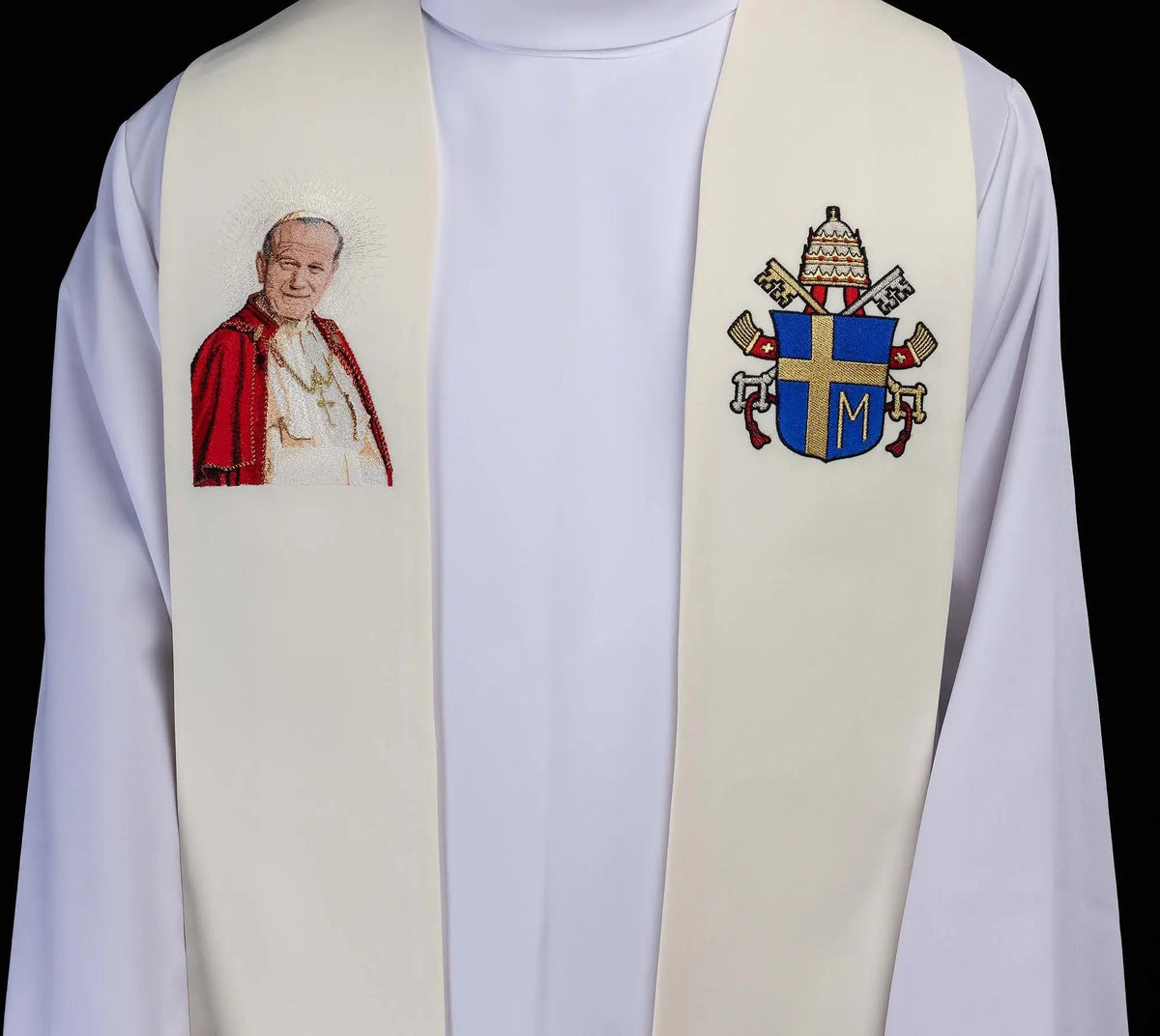 Ecru stole with John Paul II and papal coat of arms, front close-up