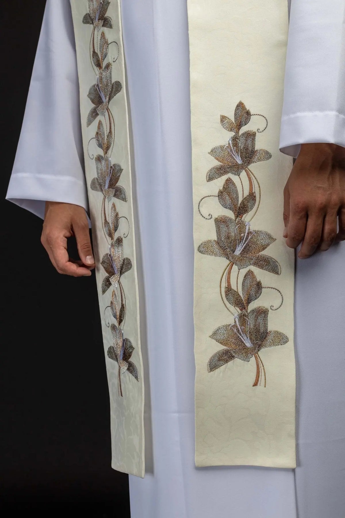 Ecru stole with floral embroidery, lower front view