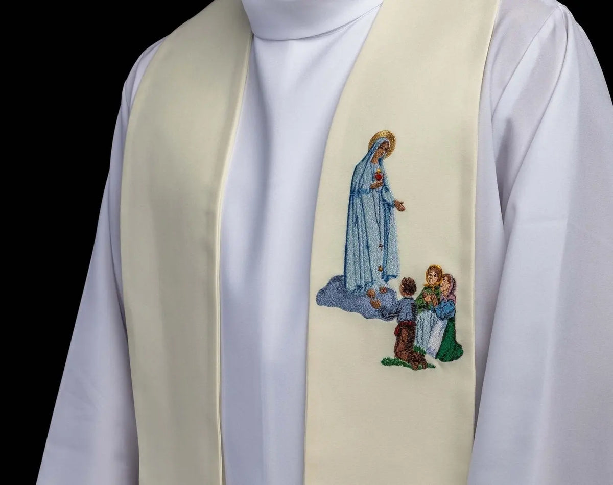 Ecru stole with Our Lady of Fatima embroidery, upper front view