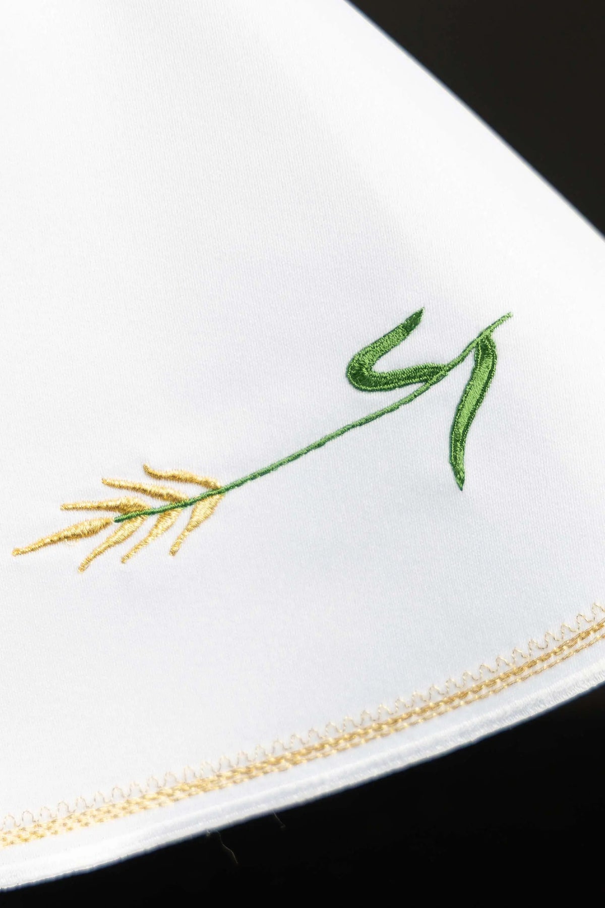 White ciborium veil with wheat embroidery and gold edging, detail view