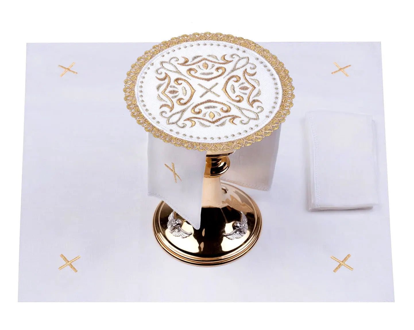 Linen cup set with a cross motif on a round palle surrounded by rich embroidery - HAFTINA ATELIER