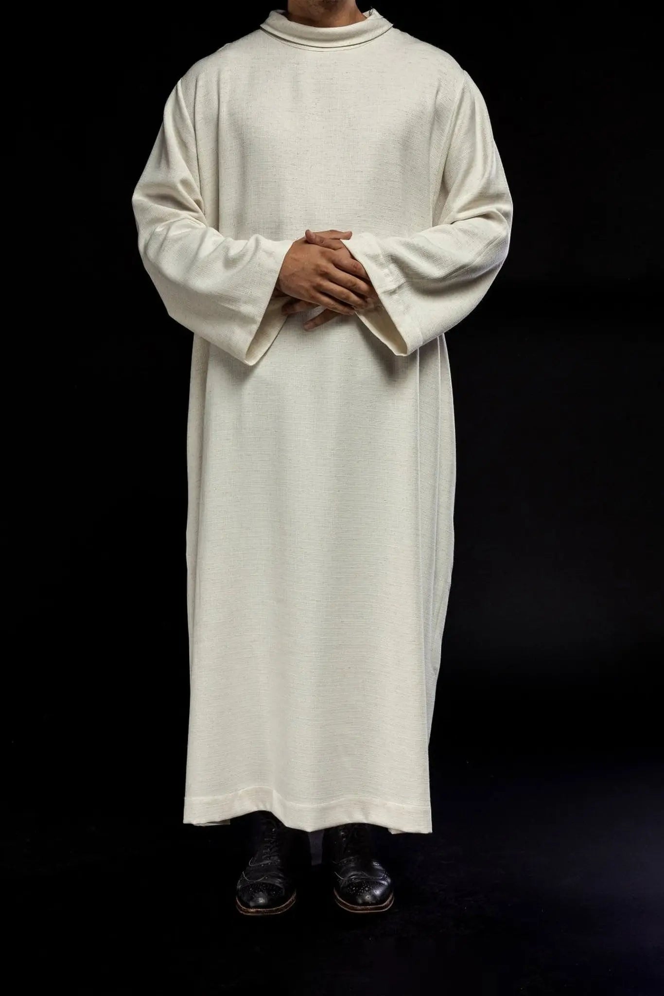 Linen priest's alb in natural weave fabric