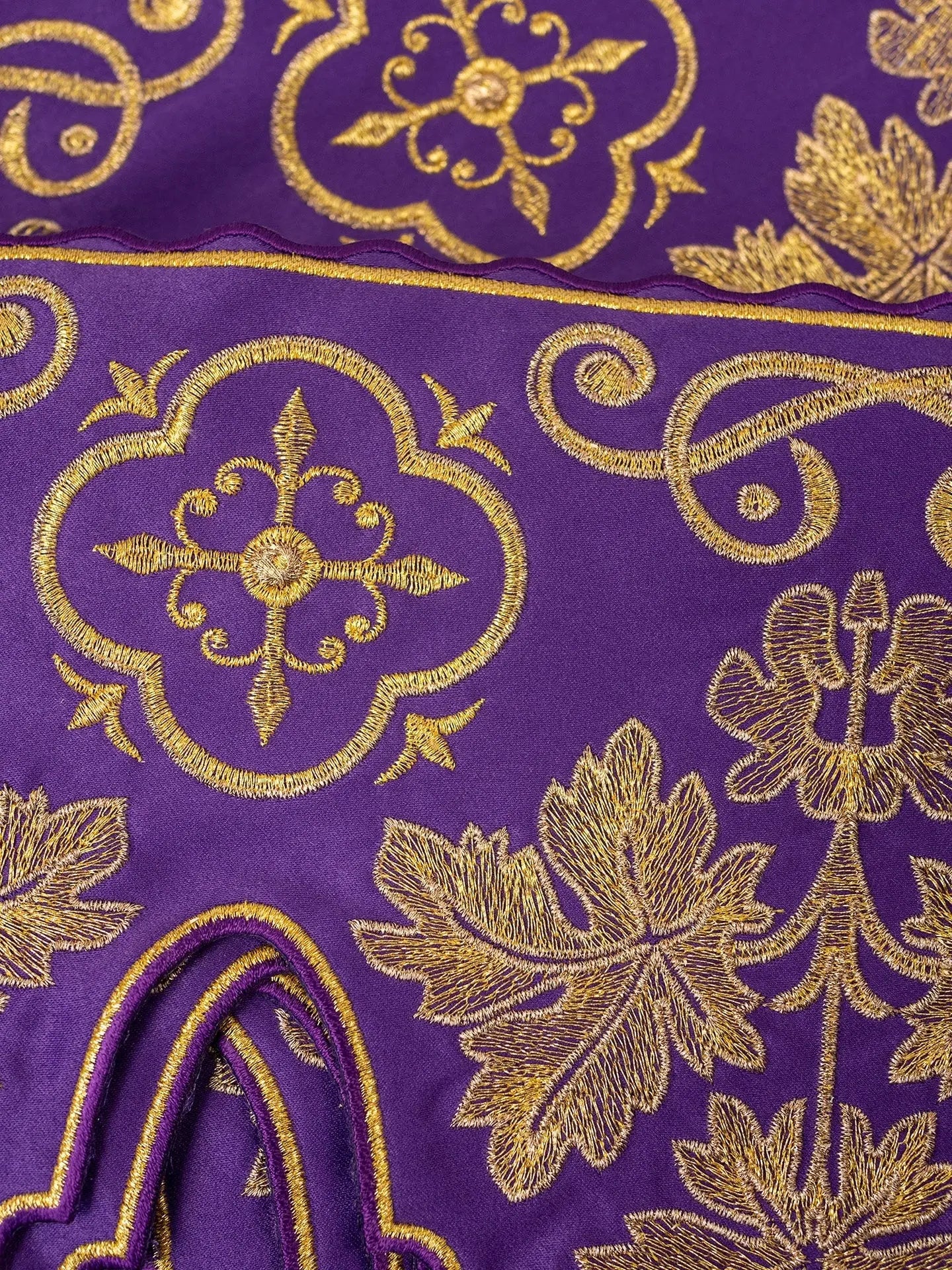 Metre with front embroidery Cross Purple