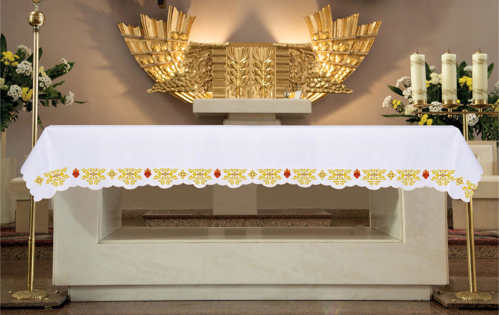 Altar cloth with front embroidery with gold crosses and the Sacred Heart.