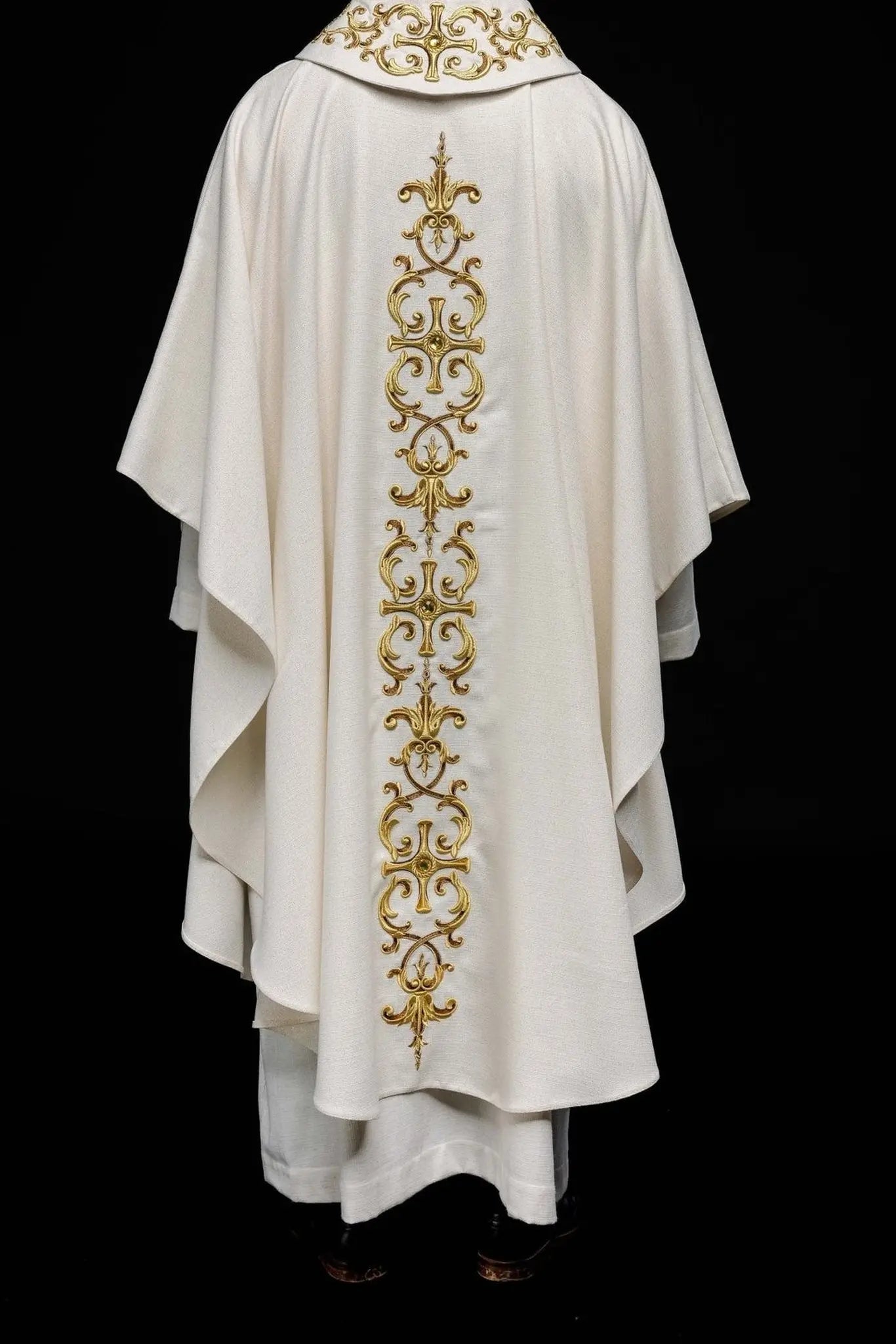 Chasuble richly embroidered with stones