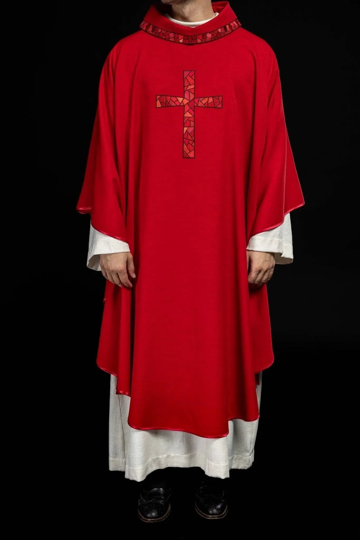 Embroidered chasuble Red with Cross Mosaic