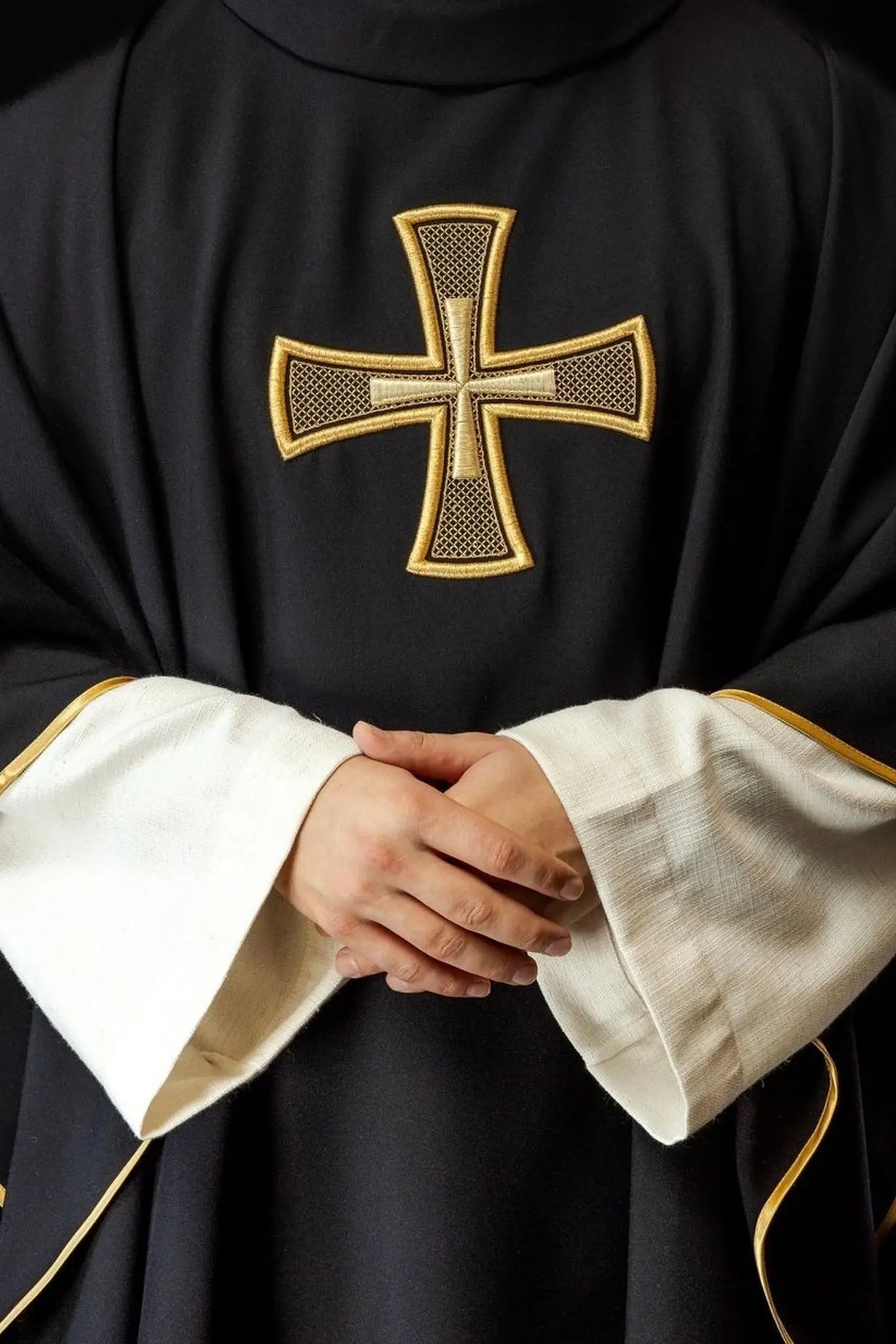 IHS embroidered chasuble Black