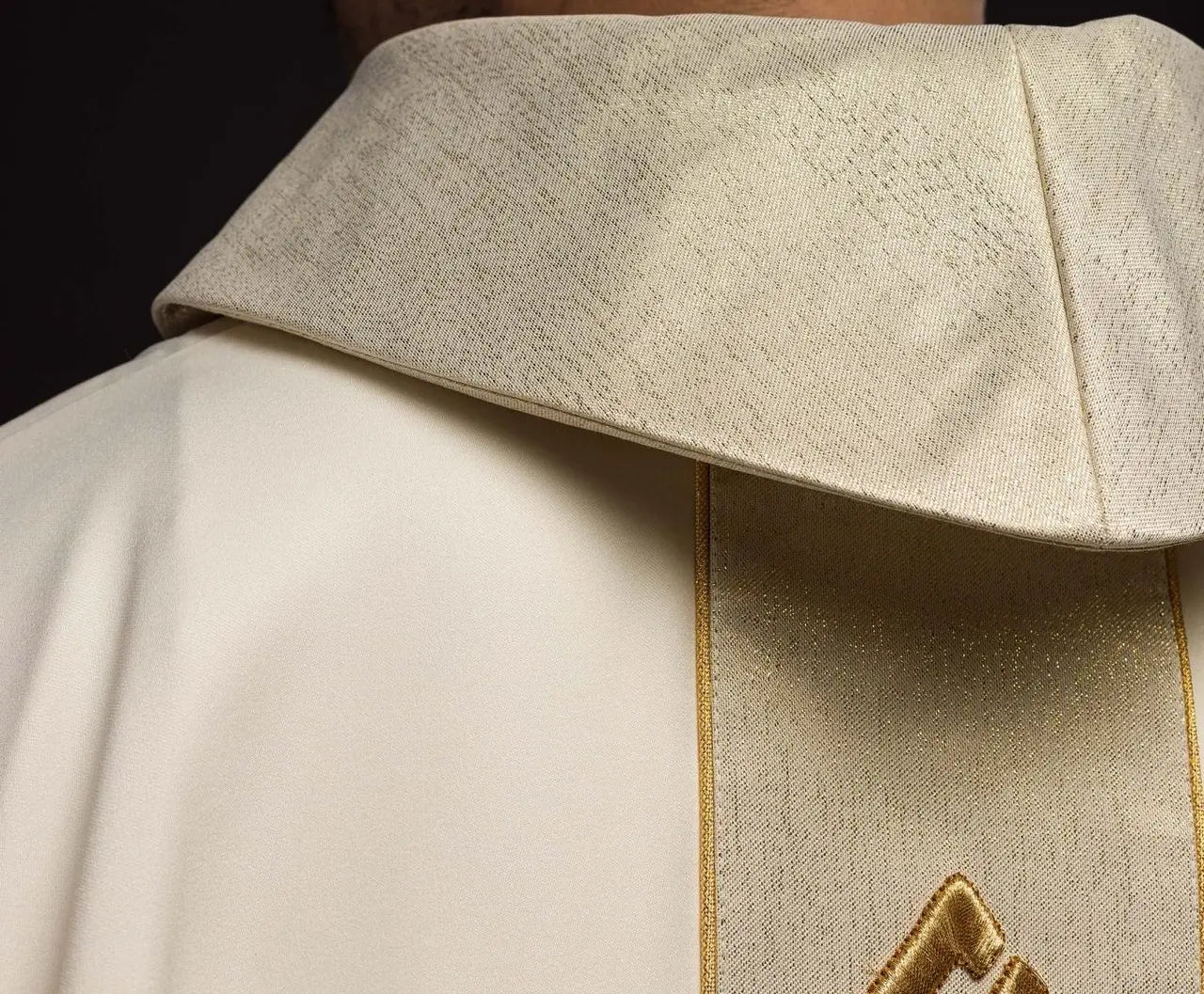 Embroidered cross ecru chasuble