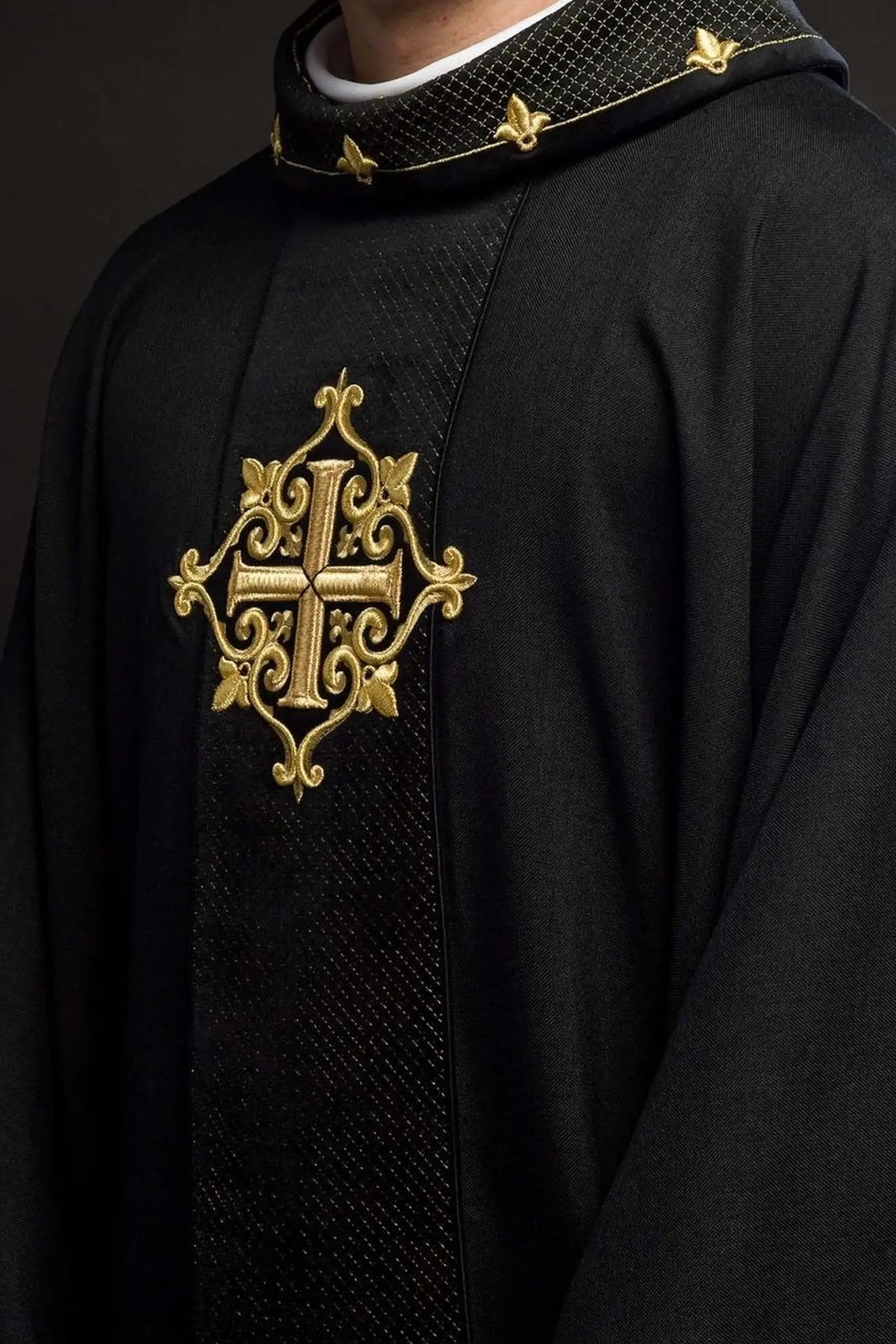 Chasuble embroidered on velvet with the symbol of the Black Cross