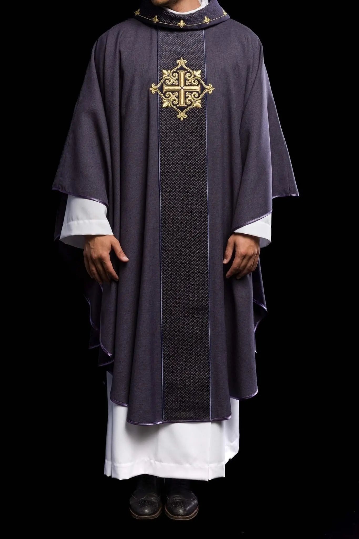 Chasuble embroidered on velvet with the symbol of the Purple Cross