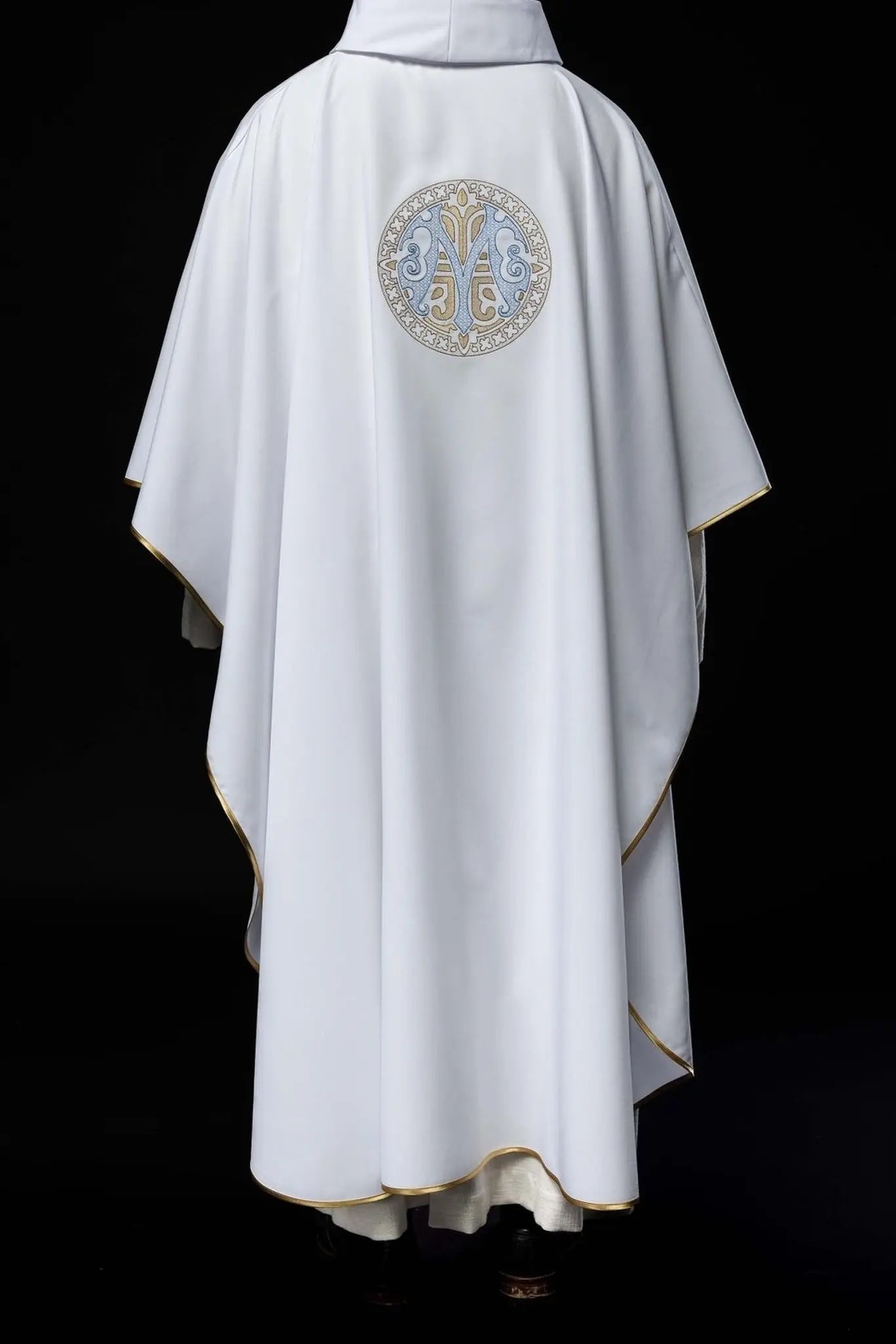 Casula mariana Bordada – Branco