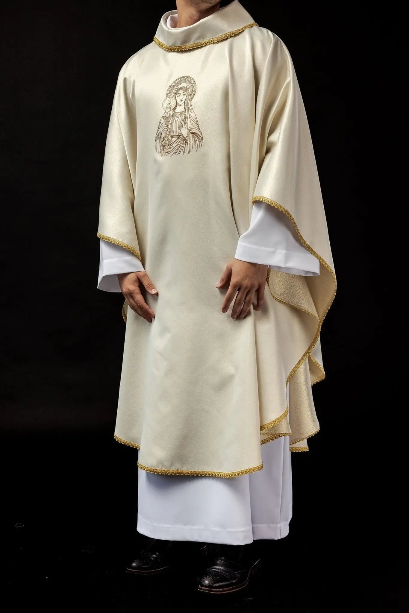 Embroidered chasuble with the image of Our Lady of Thunder