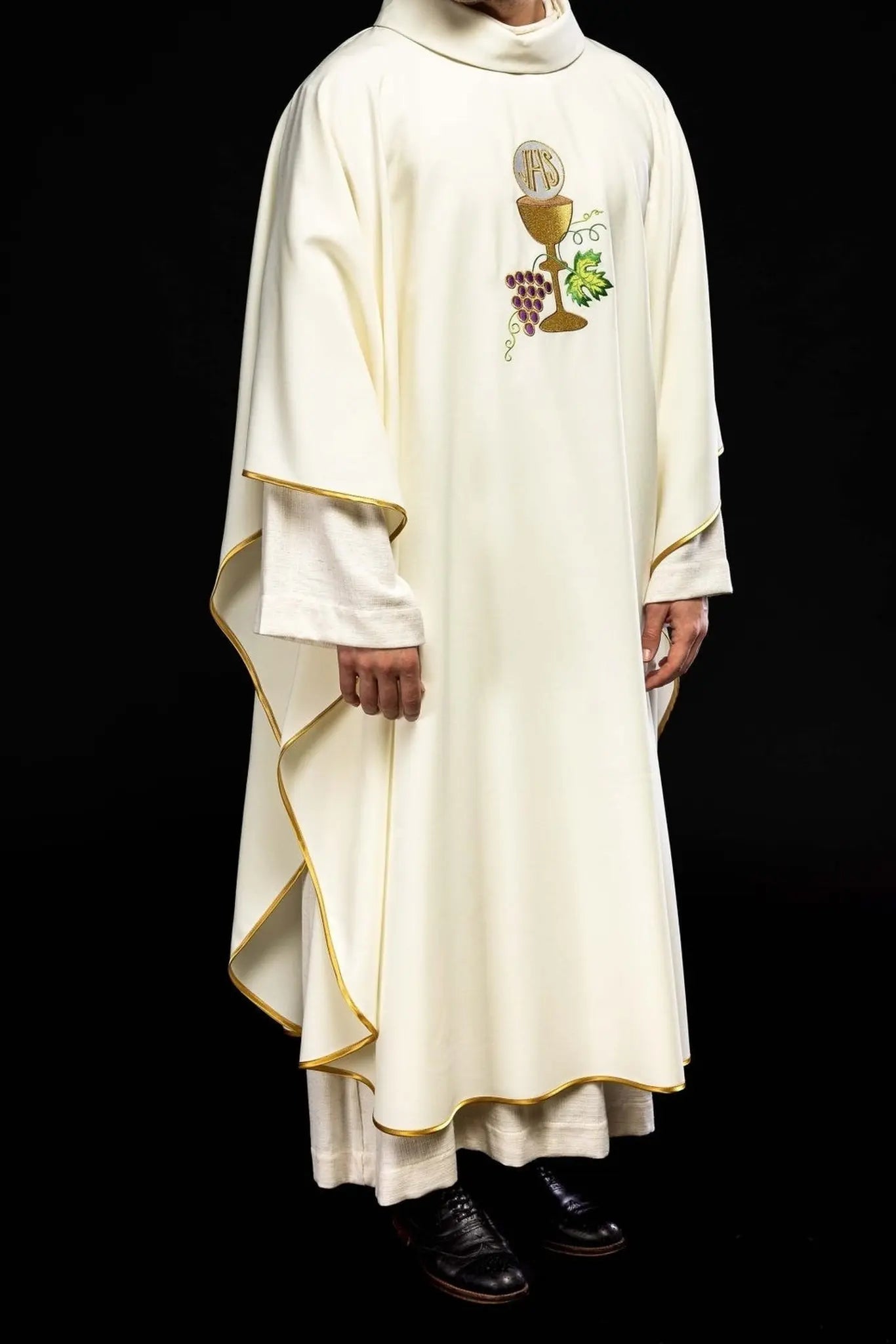 Chasuble chalice Cross and grapes ecru