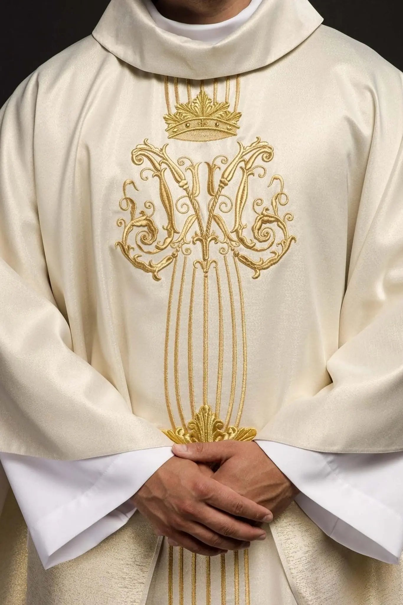 Marian liturgical chasuble shining with stones LE/7025 ECRU