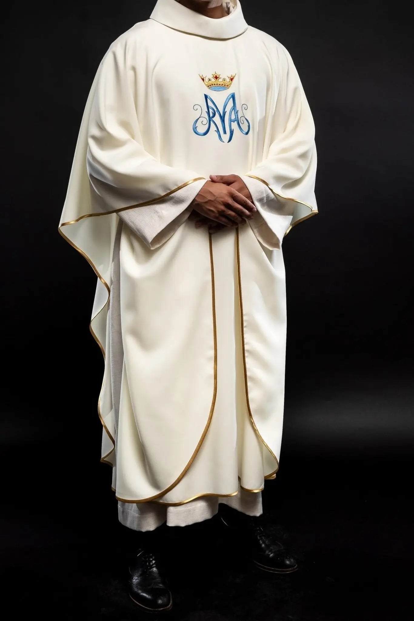 Marian liturgical chasuble in ecru