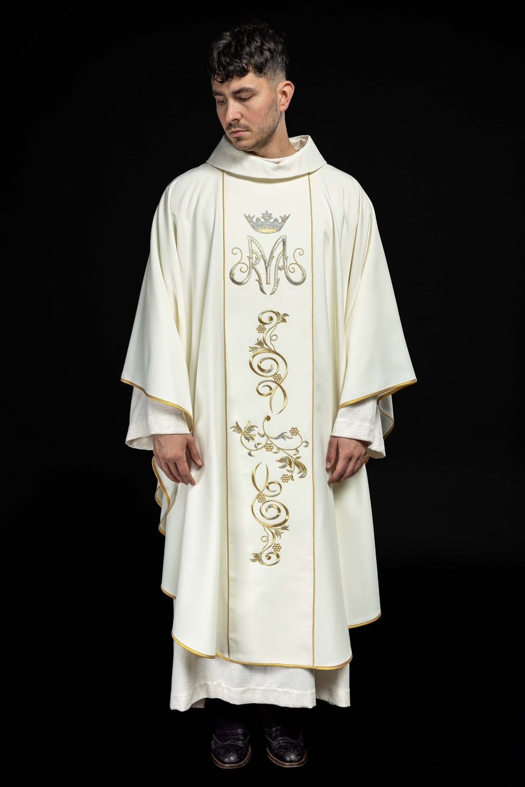Ornat liturgiczny Maryjny z pasem haftowanym ecru