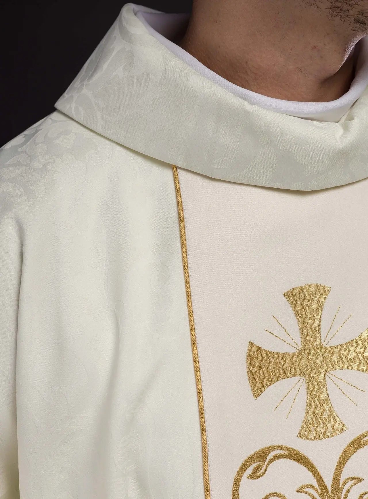 Liturgical chasuble with decorated belt